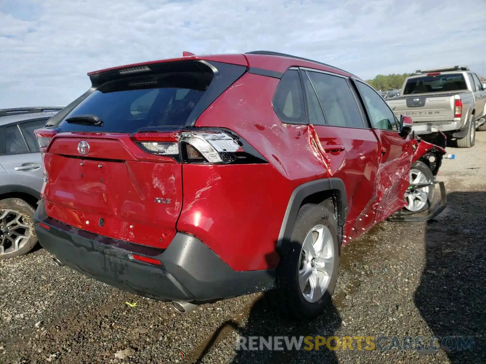 4 Photograph of a damaged car 2T3W1RFV3KW031353 TOYOTA RAV4 2019