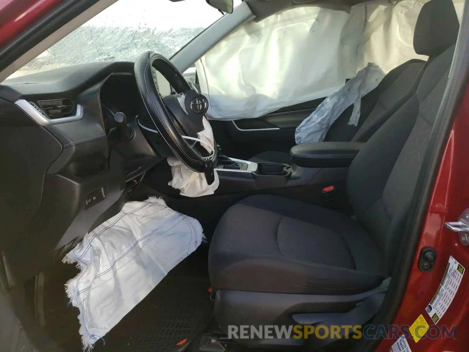 5 Photograph of a damaged car 2T3W1RFV3KW031353 TOYOTA RAV4 2019