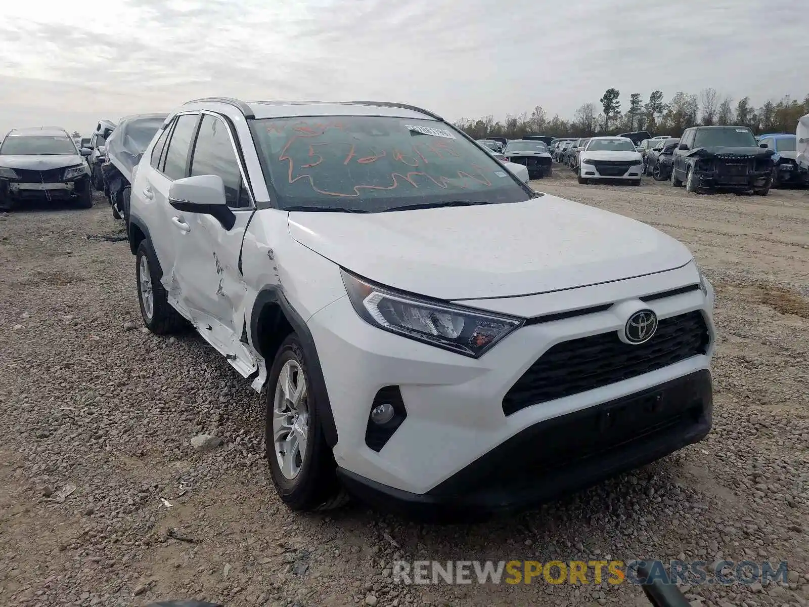 1 Photograph of a damaged car 2T3W1RFV3KW036763 TOYOTA RAV4 2019