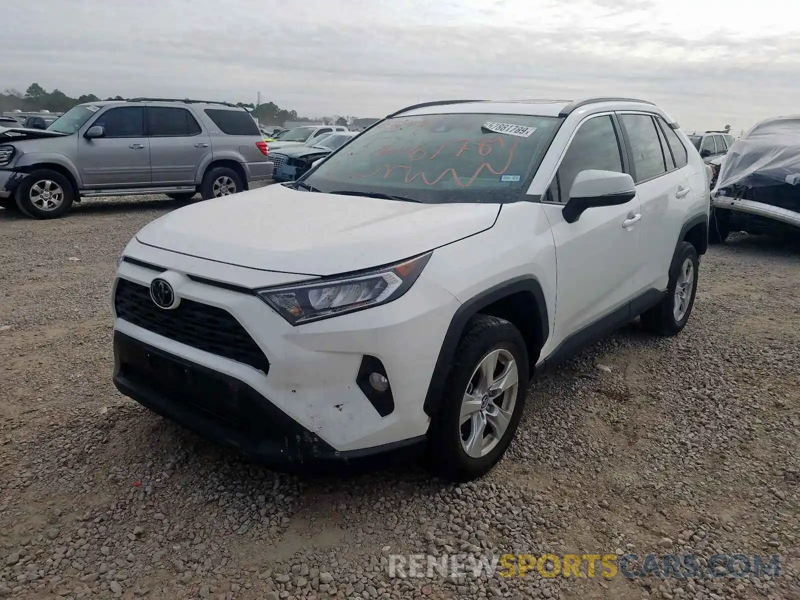 2 Photograph of a damaged car 2T3W1RFV3KW036763 TOYOTA RAV4 2019