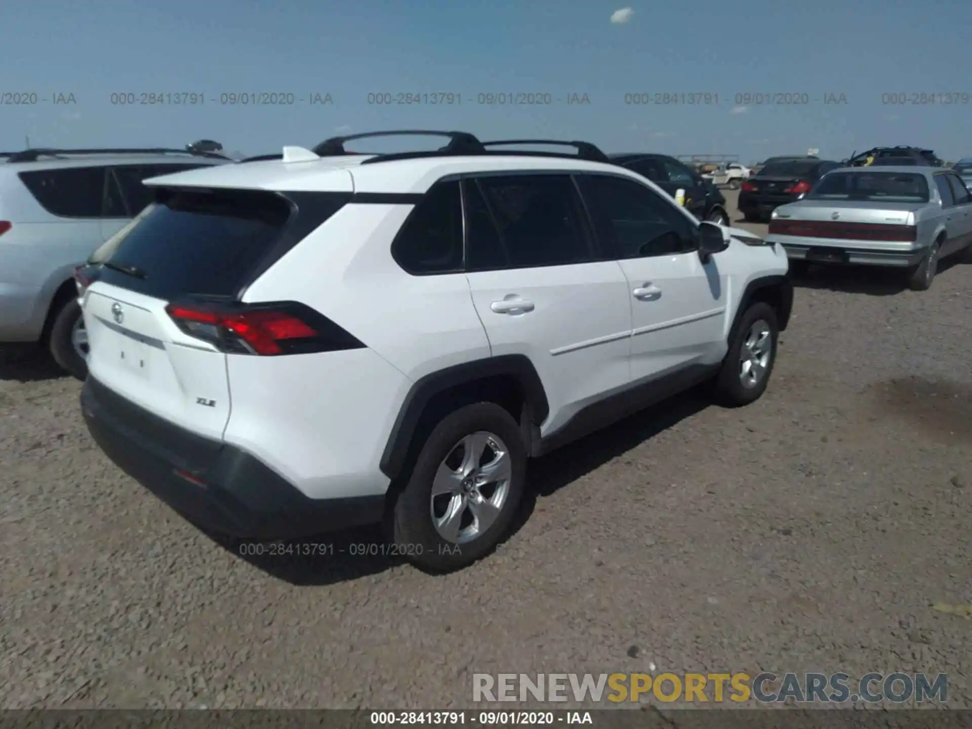 4 Photograph of a damaged car 2T3W1RFV3KW041297 TOYOTA RAV4 2019