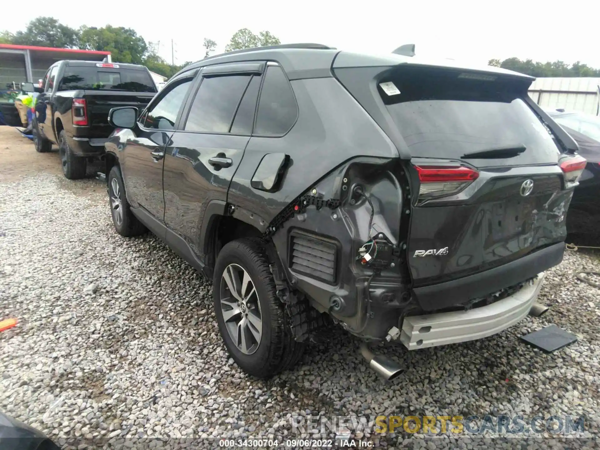 3 Photograph of a damaged car 2T3W1RFV3KW041557 TOYOTA RAV4 2019