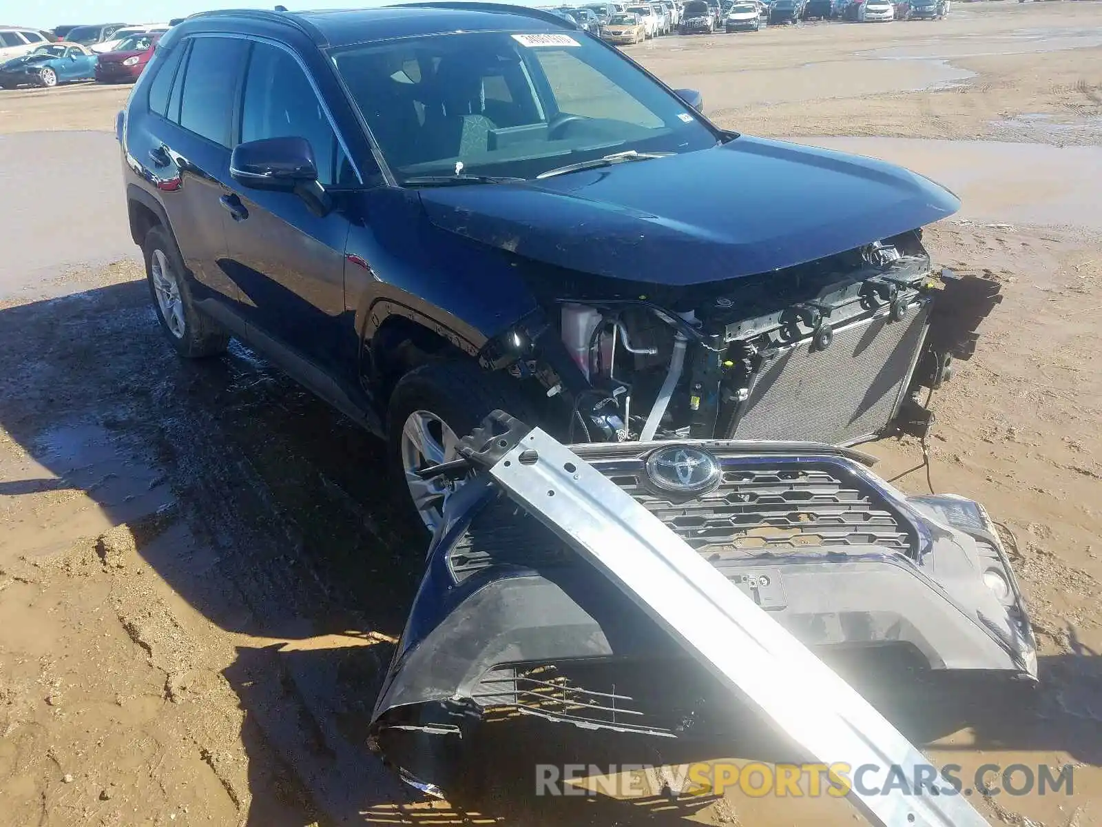 1 Photograph of a damaged car 2T3W1RFV3KW043244 TOYOTA RAV4 2019