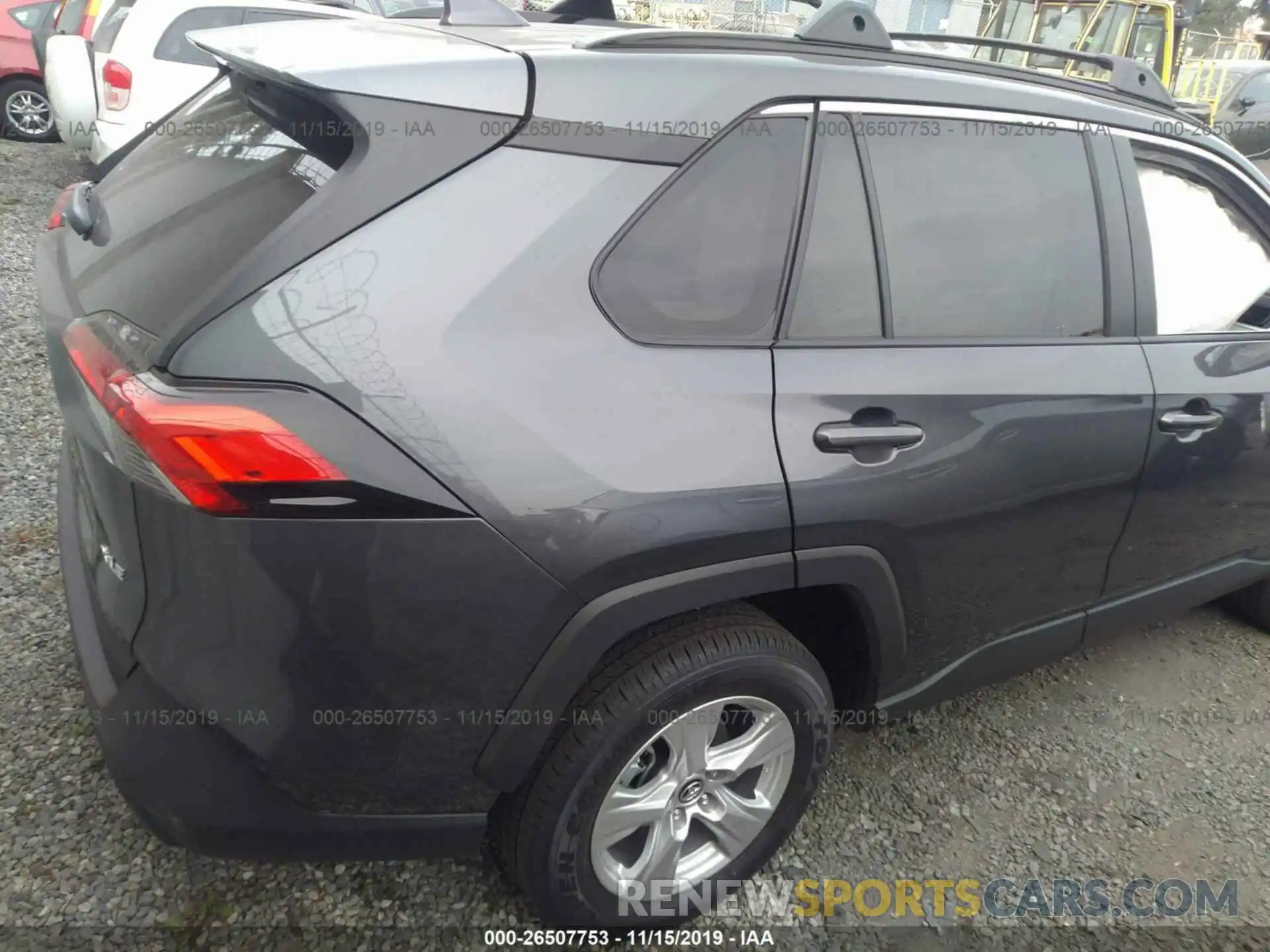 4 Photograph of a damaged car 2T3W1RFV3KW045141 TOYOTA RAV4 2019