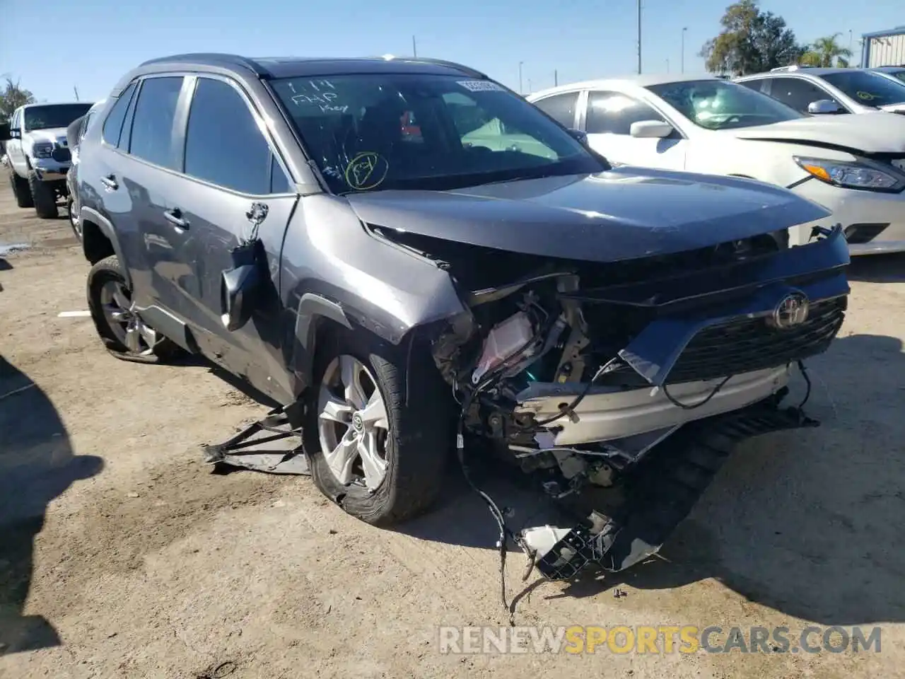 1 Photograph of a damaged car 2T3W1RFV3KW046662 TOYOTA RAV4 2019