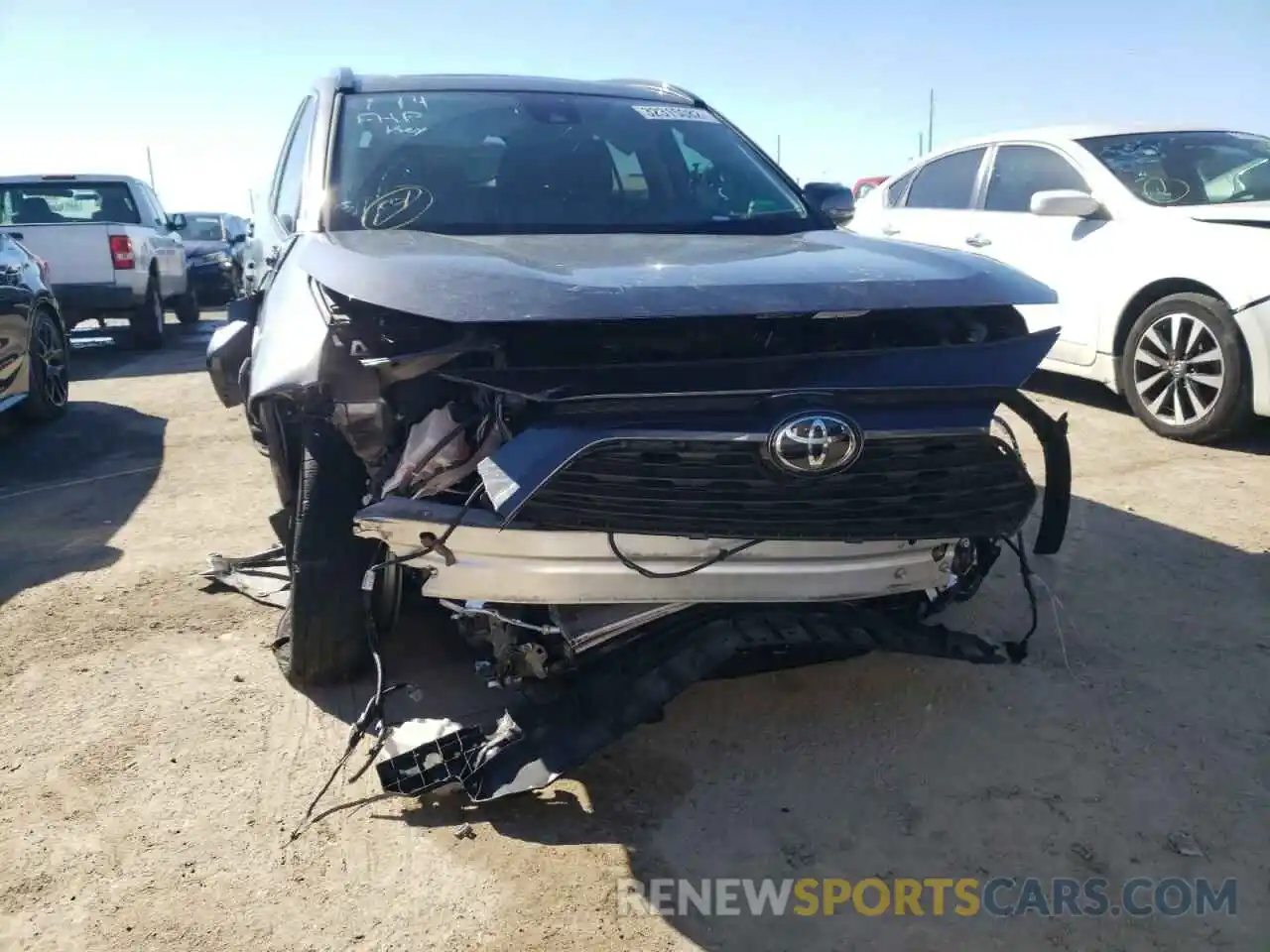 9 Photograph of a damaged car 2T3W1RFV3KW046662 TOYOTA RAV4 2019