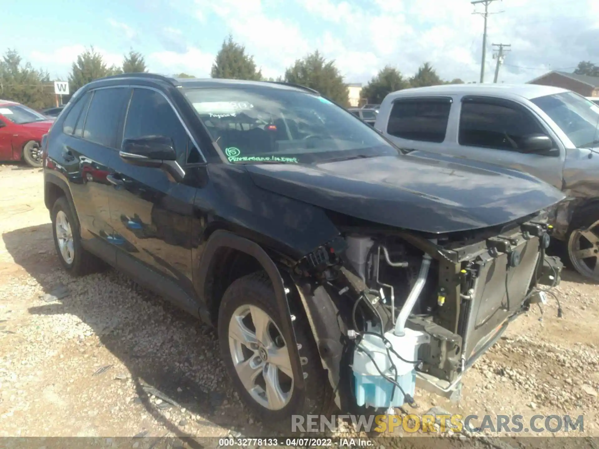 1 Photograph of a damaged car 2T3W1RFV3KW055300 TOYOTA RAV4 2019