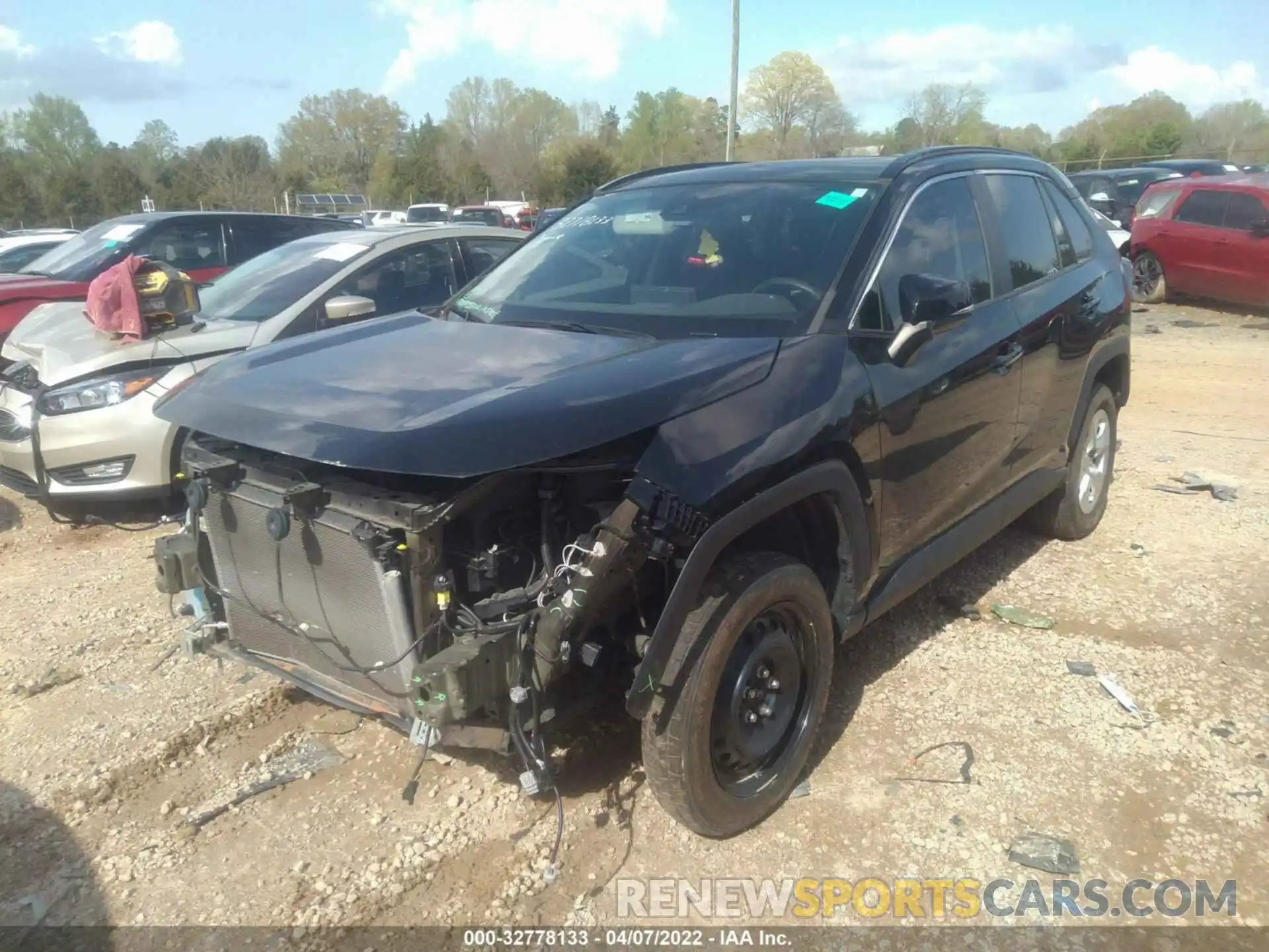 2 Photograph of a damaged car 2T3W1RFV3KW055300 TOYOTA RAV4 2019