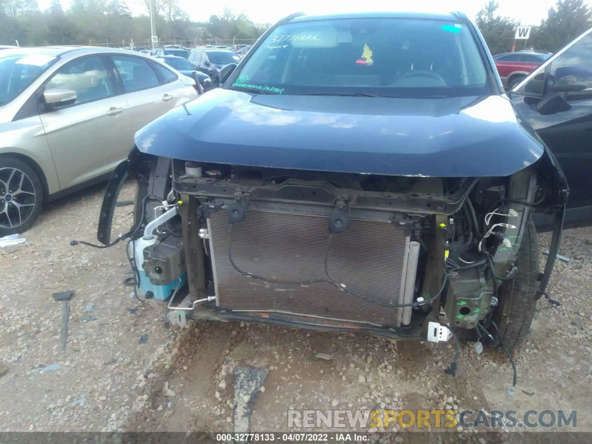 6 Photograph of a damaged car 2T3W1RFV3KW055300 TOYOTA RAV4 2019