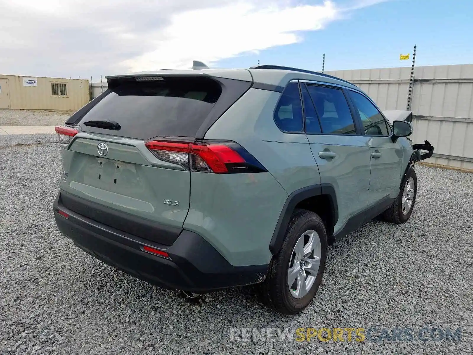 4 Photograph of a damaged car 2T3W1RFV3KW055426 TOYOTA RAV4 2019