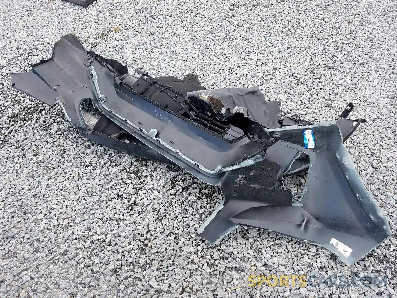 9 Photograph of a damaged car 2T3W1RFV3KW055426 TOYOTA RAV4 2019