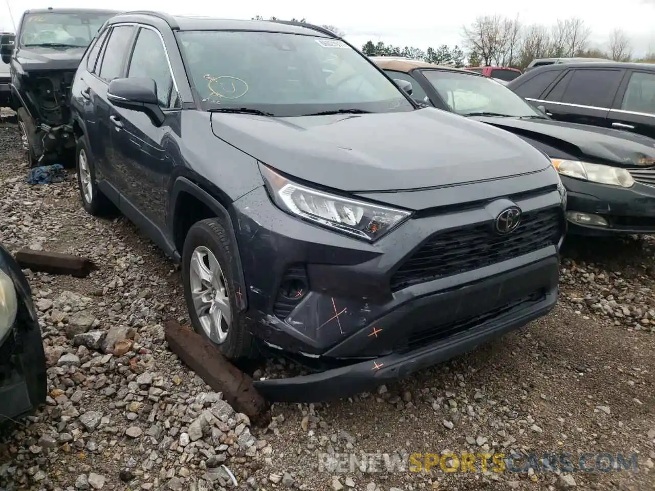 1 Photograph of a damaged car 2T3W1RFV4KC001943 TOYOTA RAV4 2019