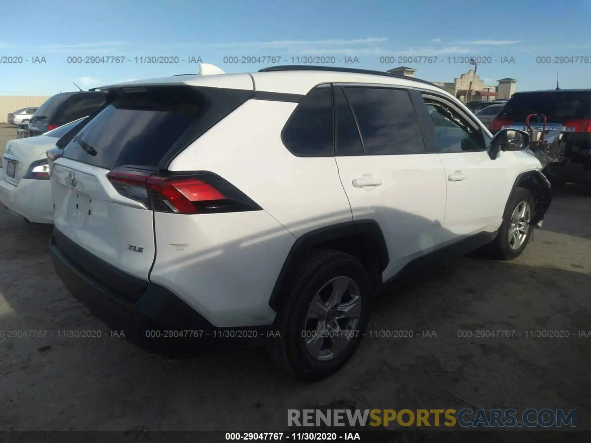 4 Photograph of a damaged car 2T3W1RFV4KC009301 TOYOTA RAV4 2019