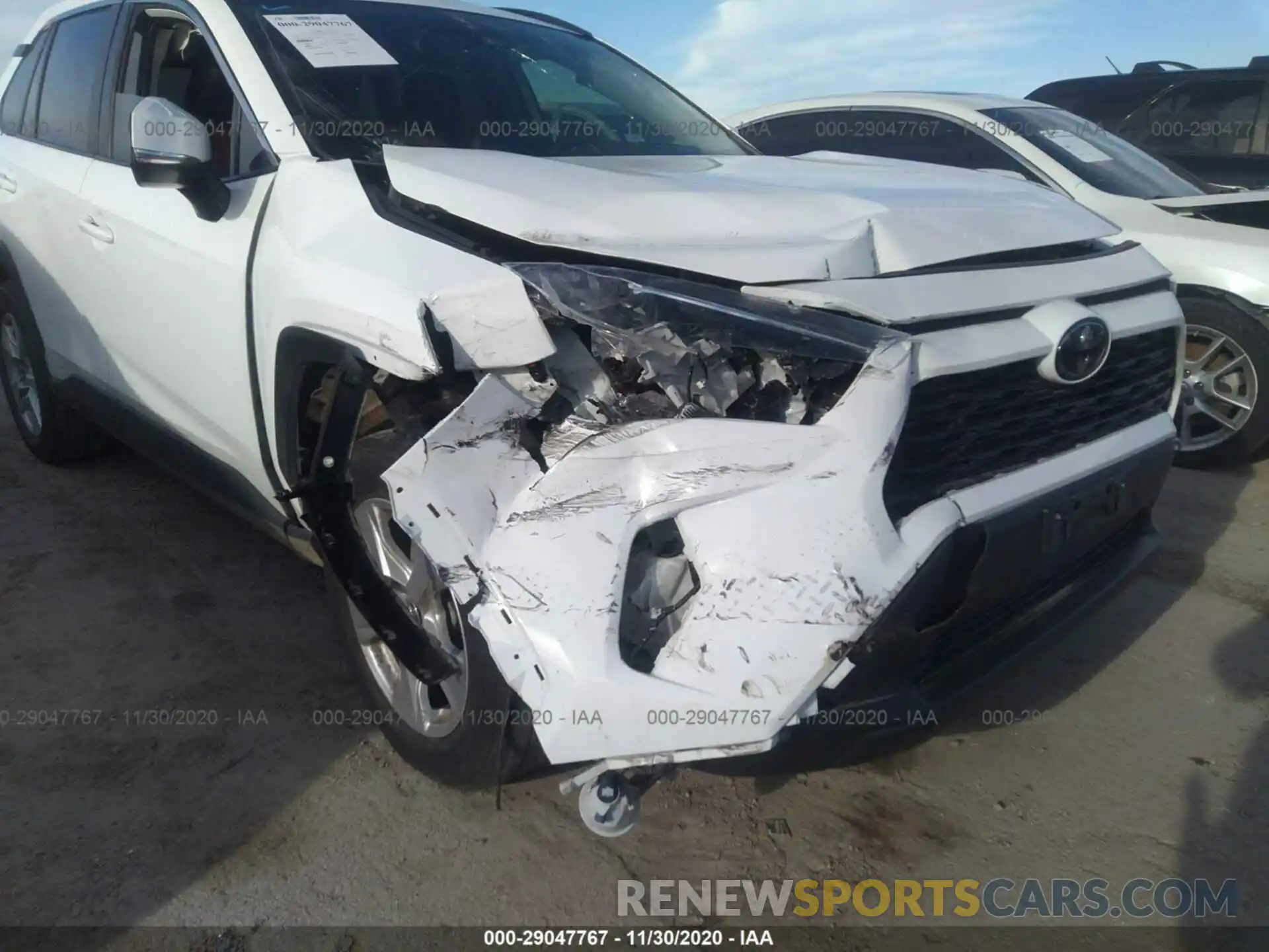 6 Photograph of a damaged car 2T3W1RFV4KC009301 TOYOTA RAV4 2019