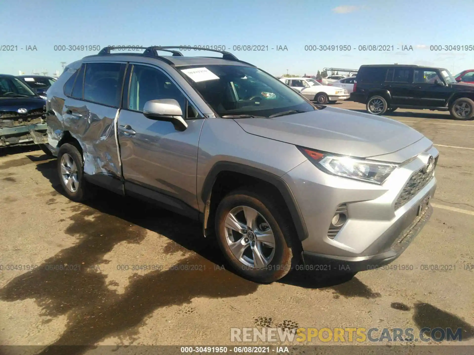 1 Photograph of a damaged car 2T3W1RFV4KC014742 TOYOTA RAV4 2019