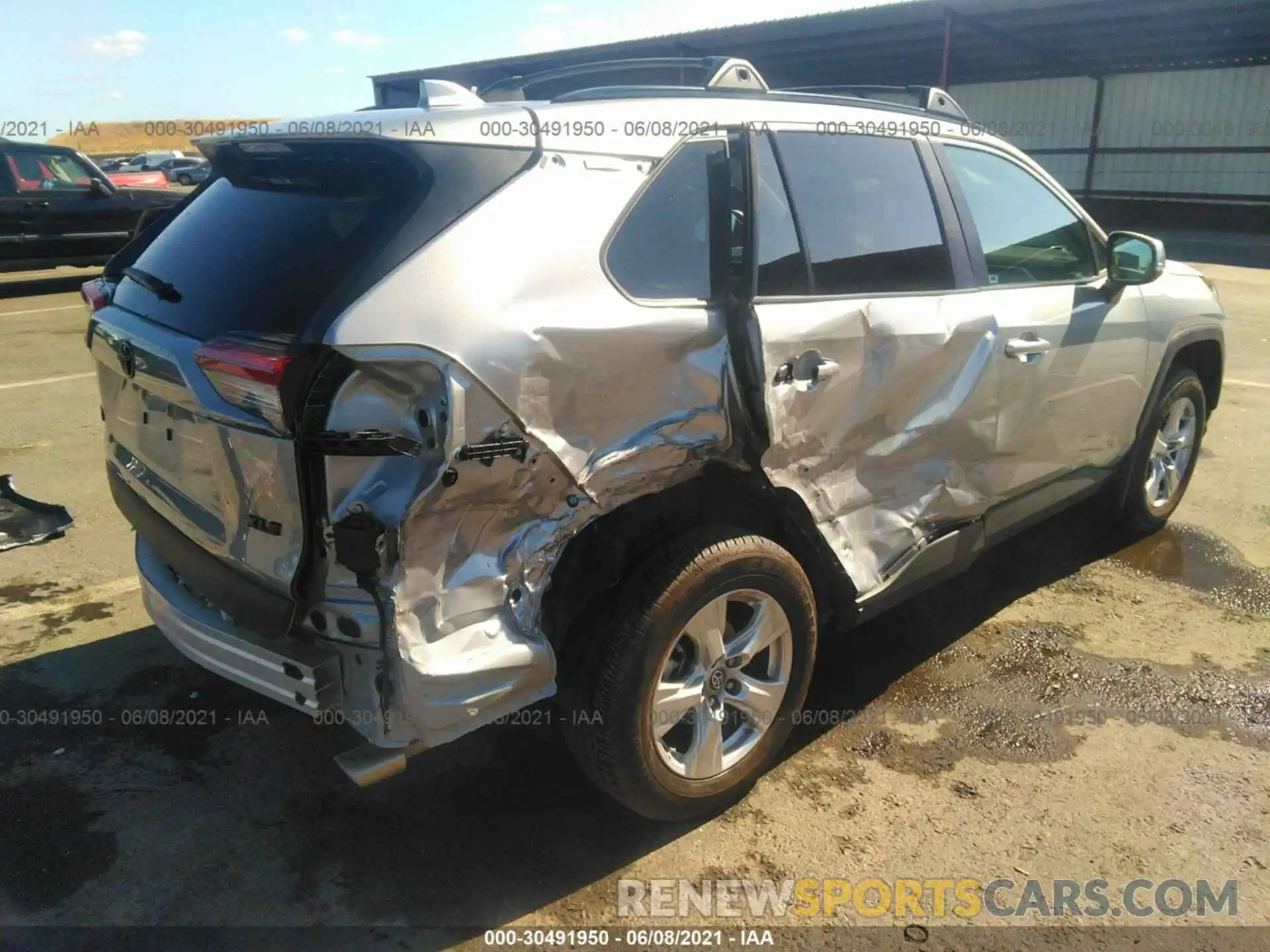 4 Photograph of a damaged car 2T3W1RFV4KC014742 TOYOTA RAV4 2019