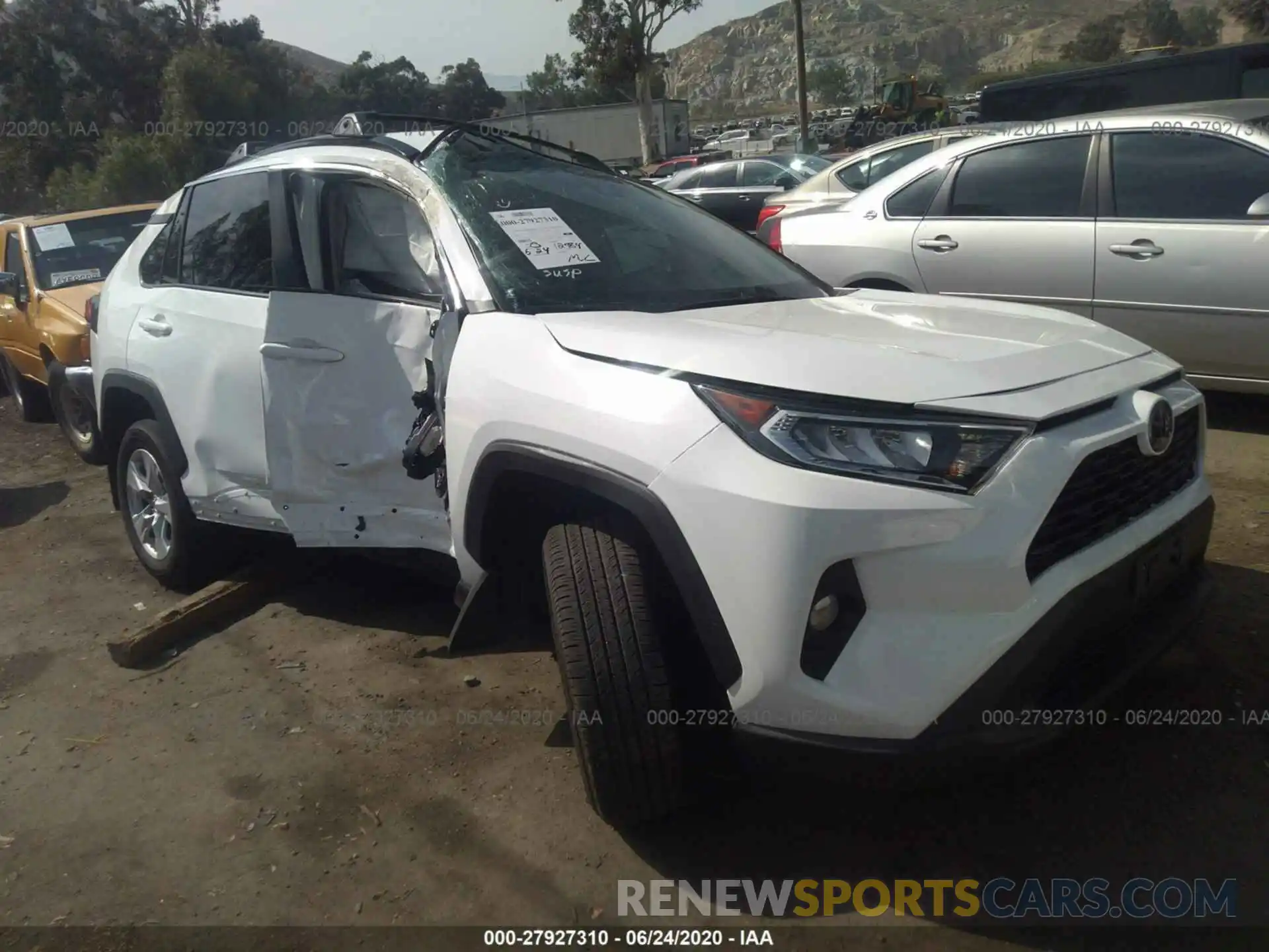 1 Photograph of a damaged car 2T3W1RFV4KC022856 TOYOTA RAV4 2019