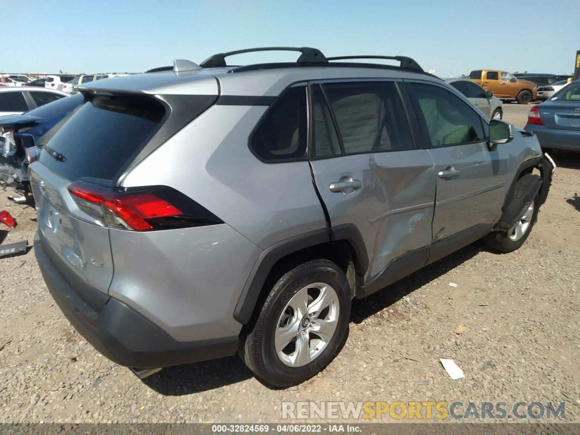 4 Photograph of a damaged car 2T3W1RFV4KC024476 TOYOTA RAV4 2019