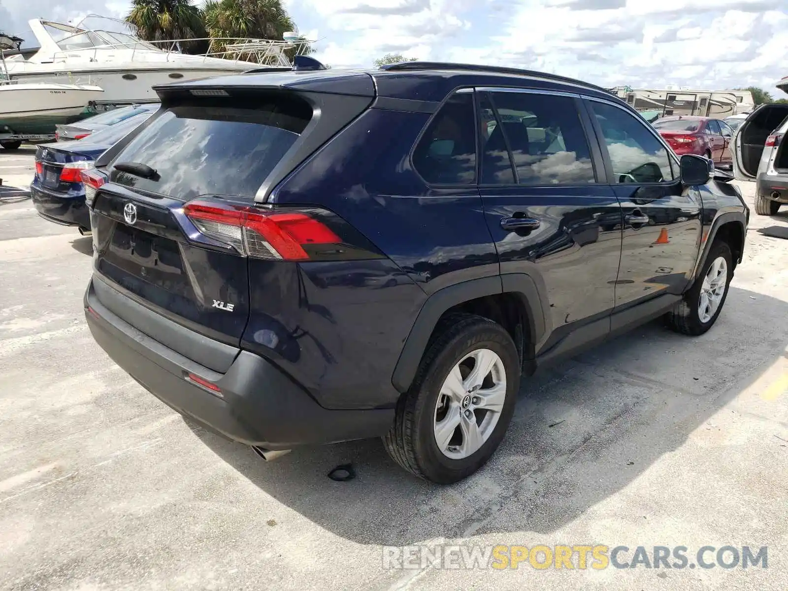 4 Photograph of a damaged car 2T3W1RFV4KC025515 TOYOTA RAV4 2019