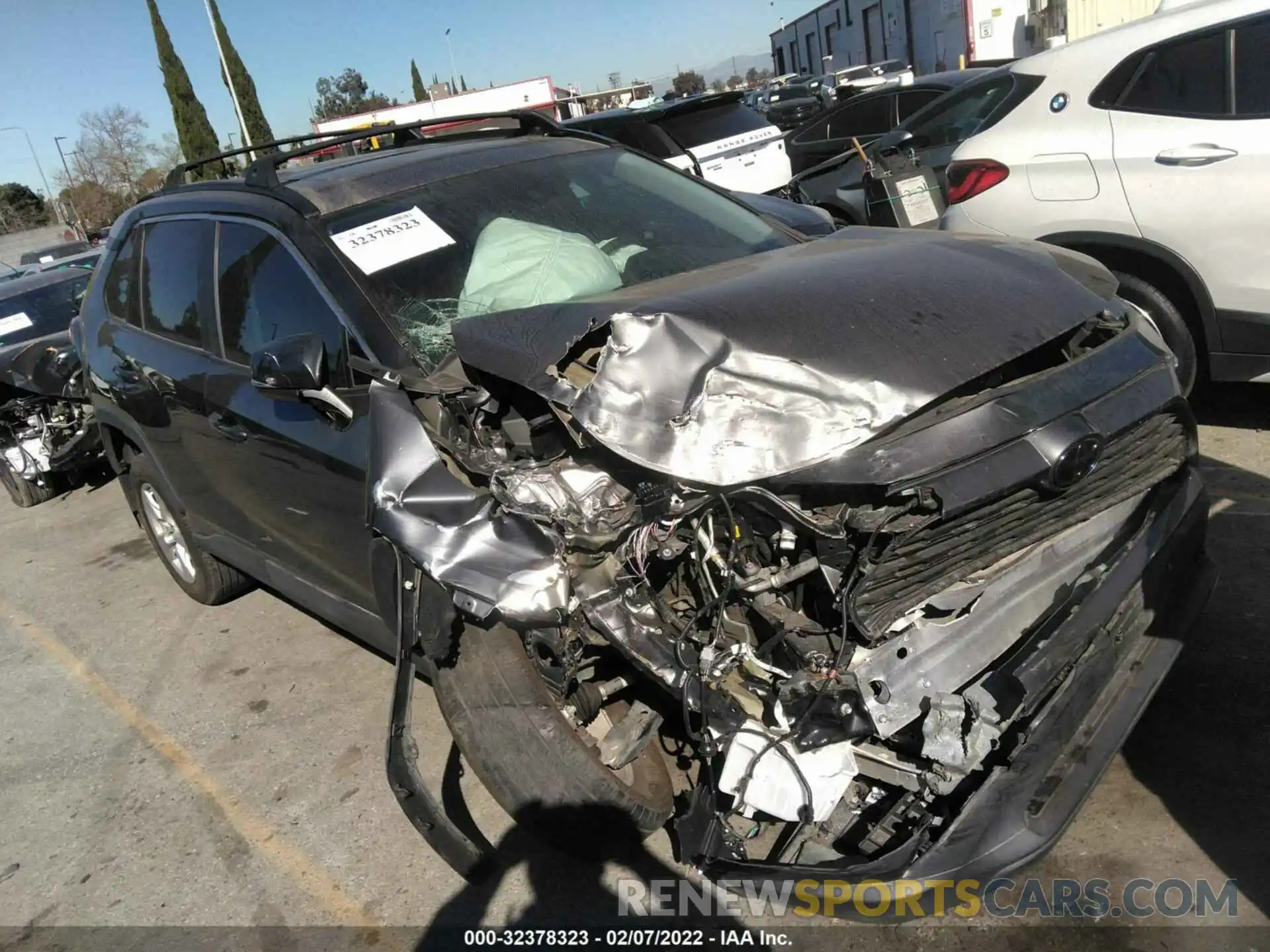 1 Photograph of a damaged car 2T3W1RFV4KC027961 TOYOTA RAV4 2019