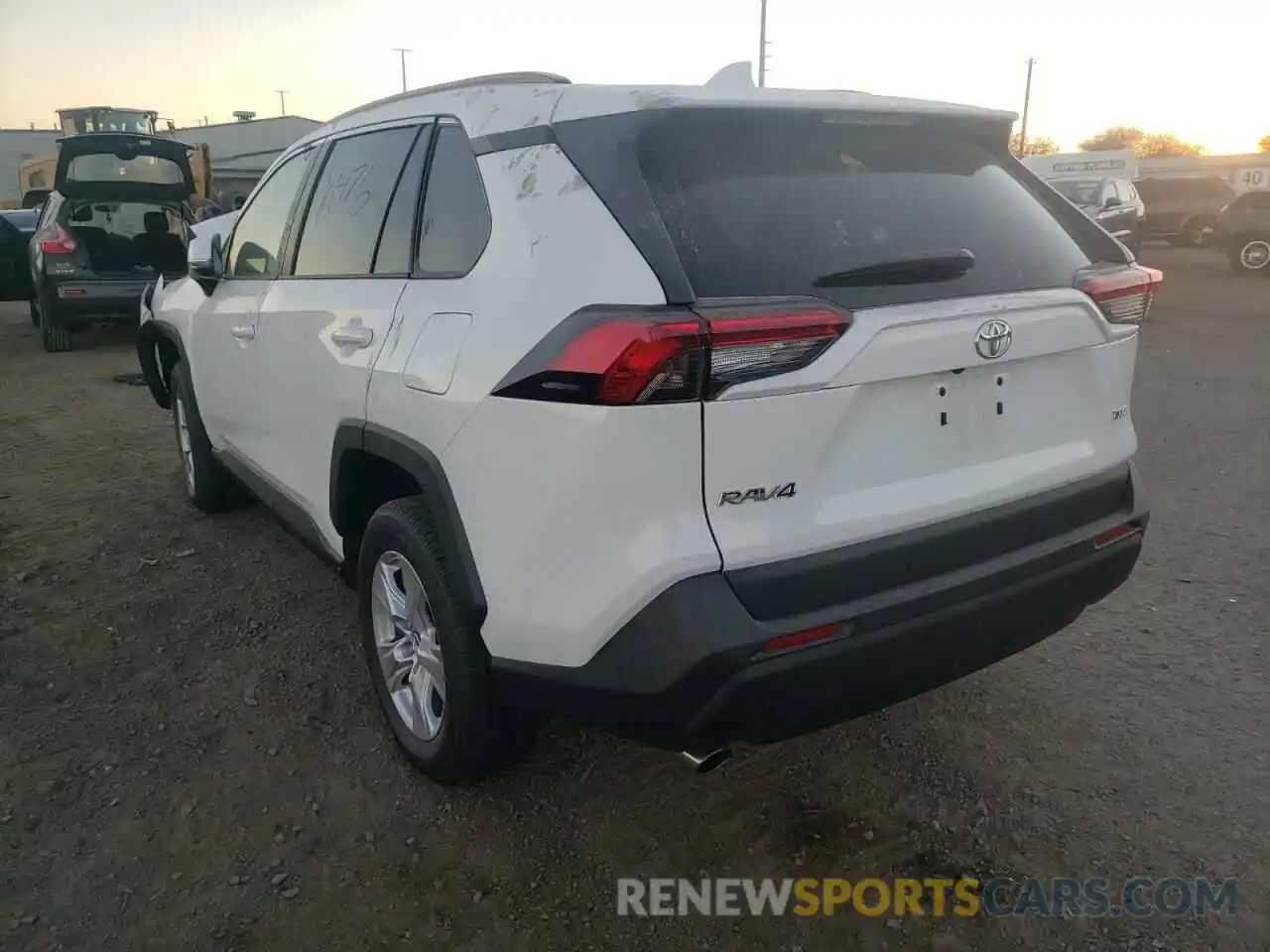 3 Photograph of a damaged car 2T3W1RFV4KC028883 TOYOTA RAV4 2019