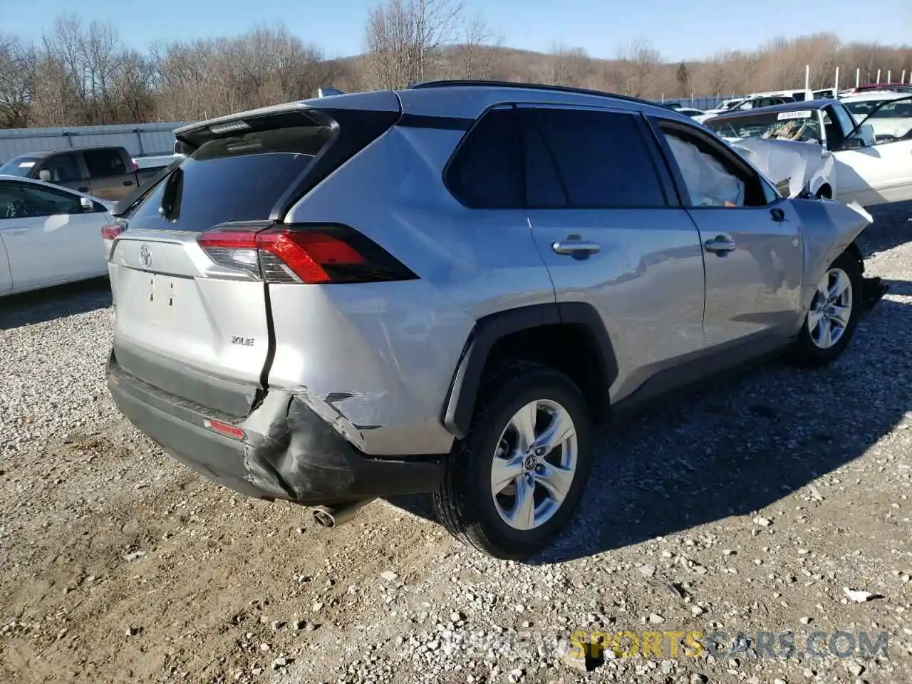 4 Photograph of a damaged car 2T3W1RFV4KC031038 TOYOTA RAV4 2019