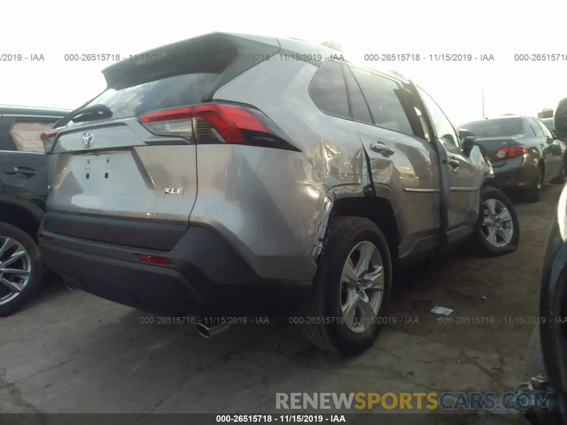 4 Фотография поврежденного автомобиля 2T3W1RFV4KC032125 TOYOTA RAV4 2019