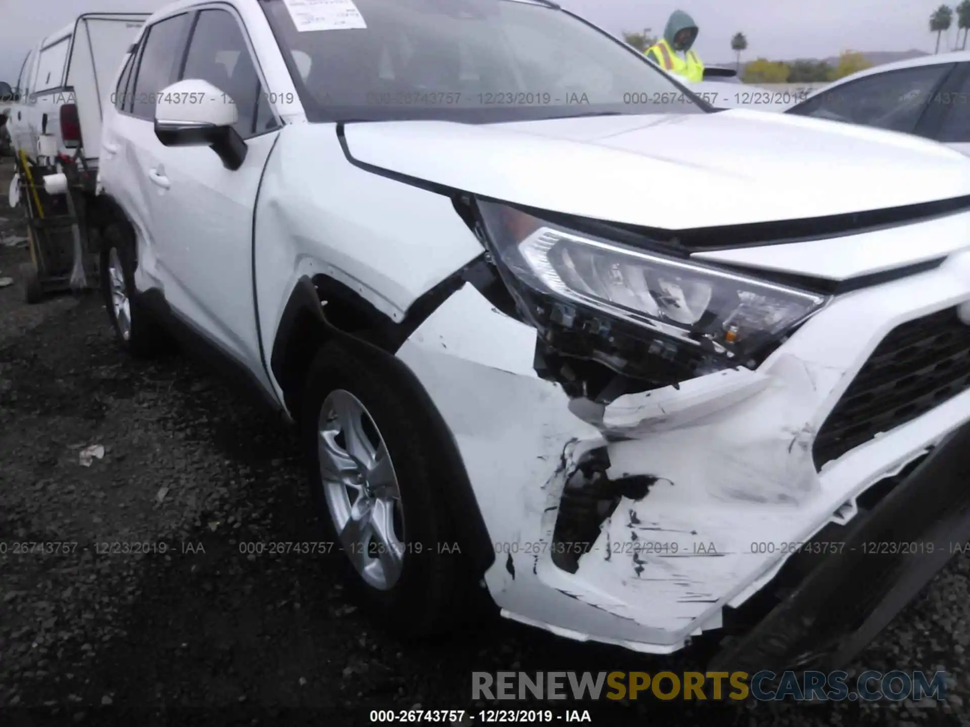 6 Photograph of a damaged car 2T3W1RFV4KW001486 TOYOTA RAV4 2019