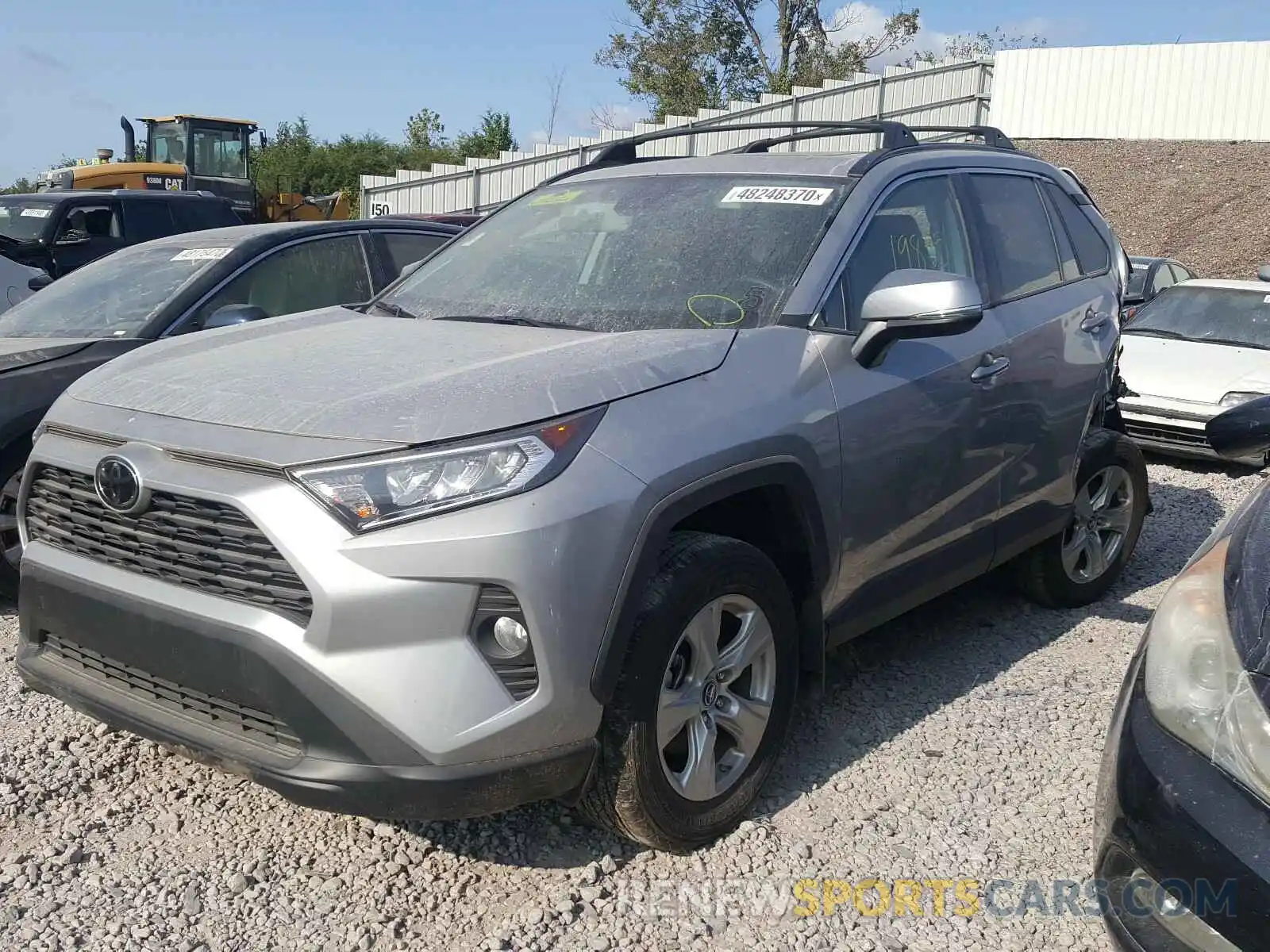 2 Photograph of a damaged car 2T3W1RFV4KW004081 TOYOTA RAV4 2019