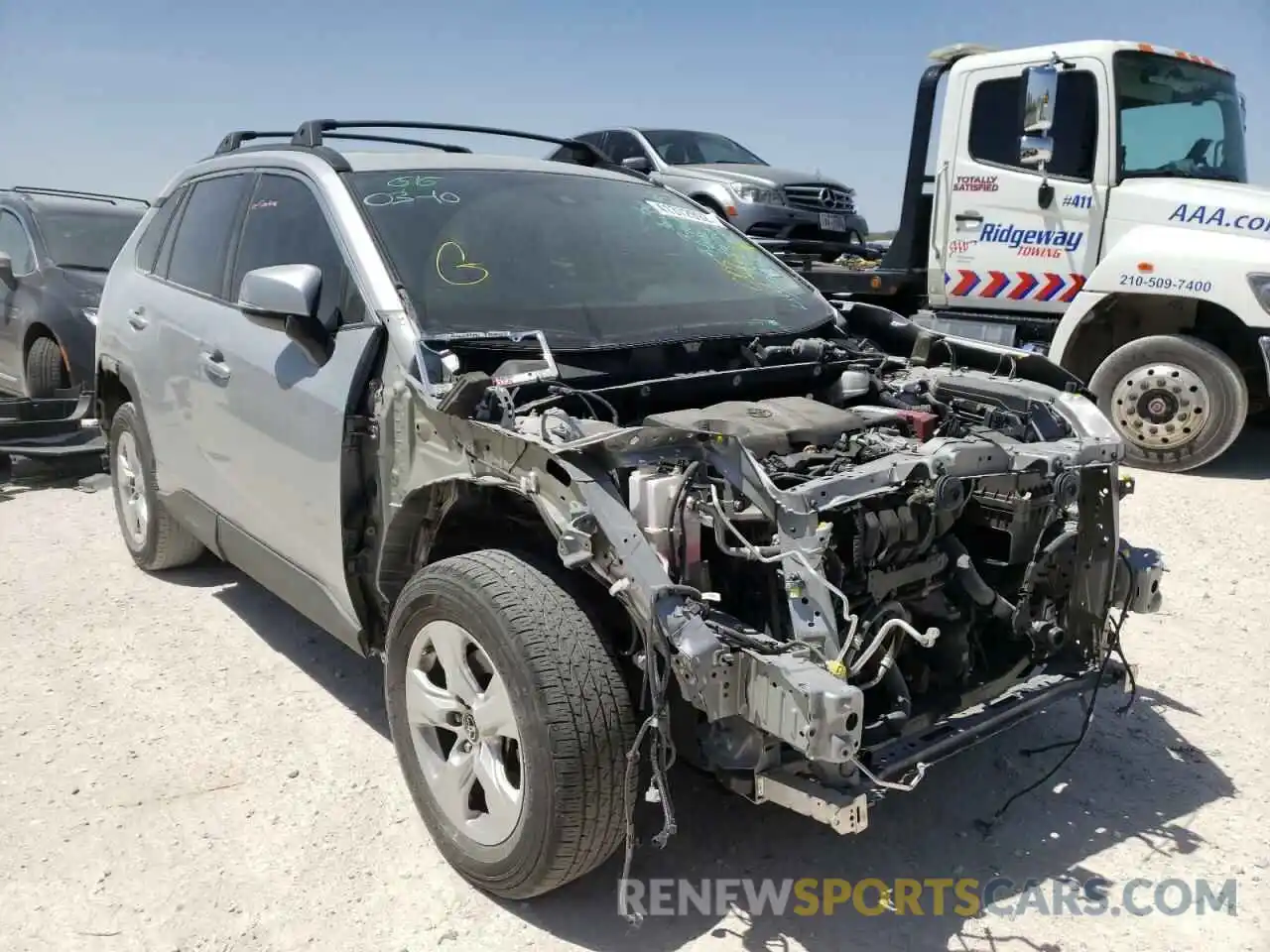 1 Photograph of a damaged car 2T3W1RFV4KW005179 TOYOTA RAV4 2019