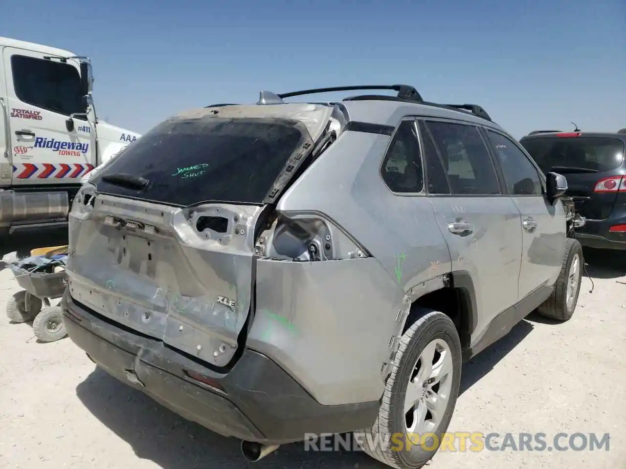 4 Photograph of a damaged car 2T3W1RFV4KW005179 TOYOTA RAV4 2019