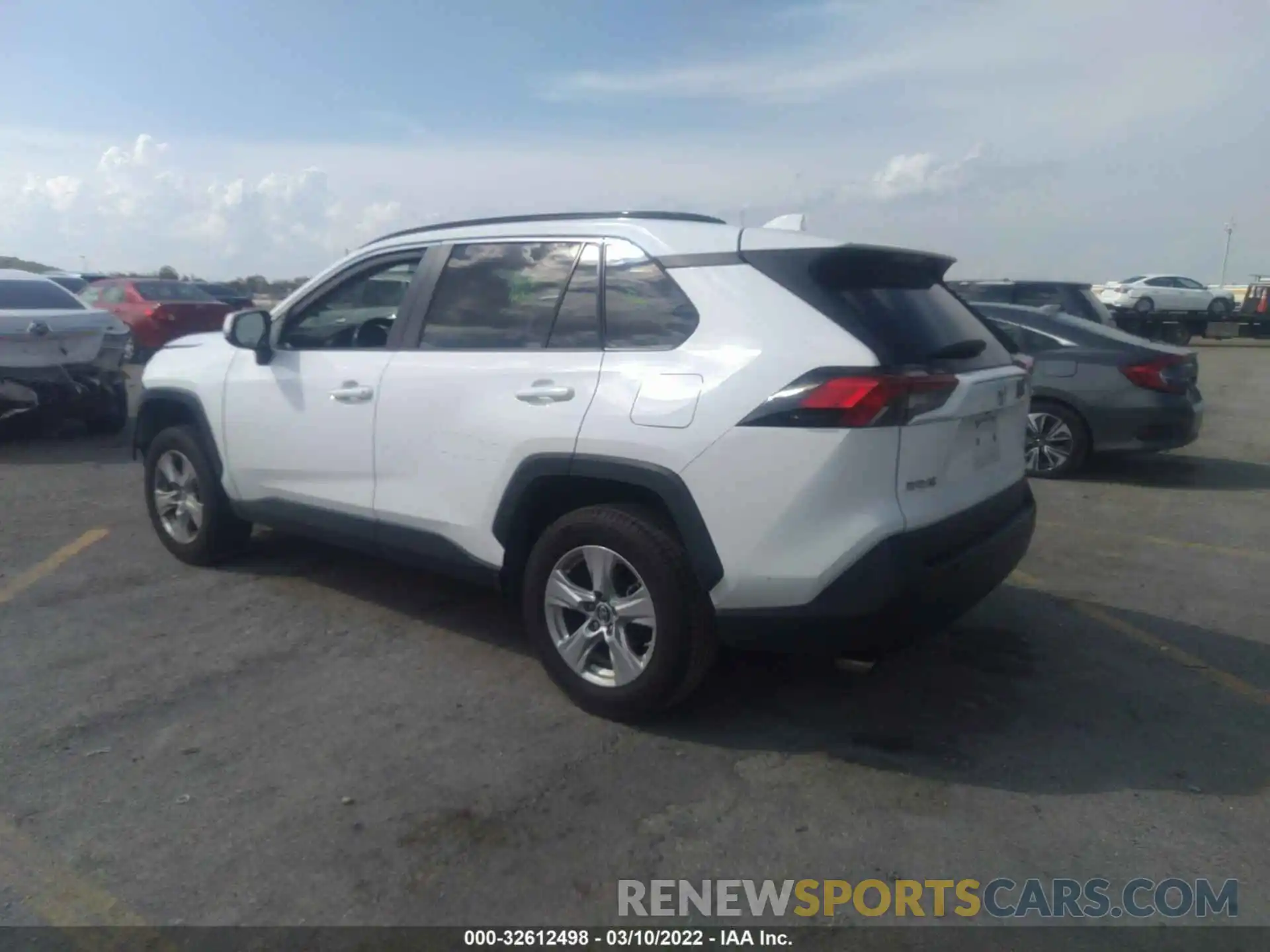 3 Photograph of a damaged car 2T3W1RFV4KW005649 TOYOTA RAV4 2019