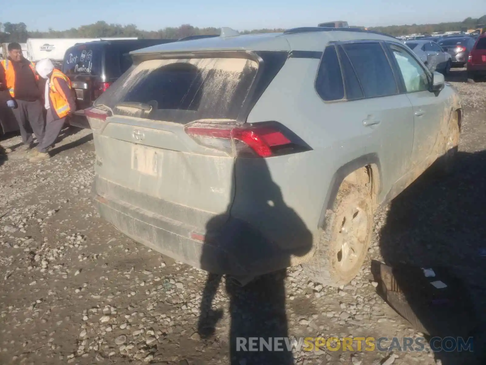 4 Photograph of a damaged car 2T3W1RFV4KW012570 TOYOTA RAV4 2019