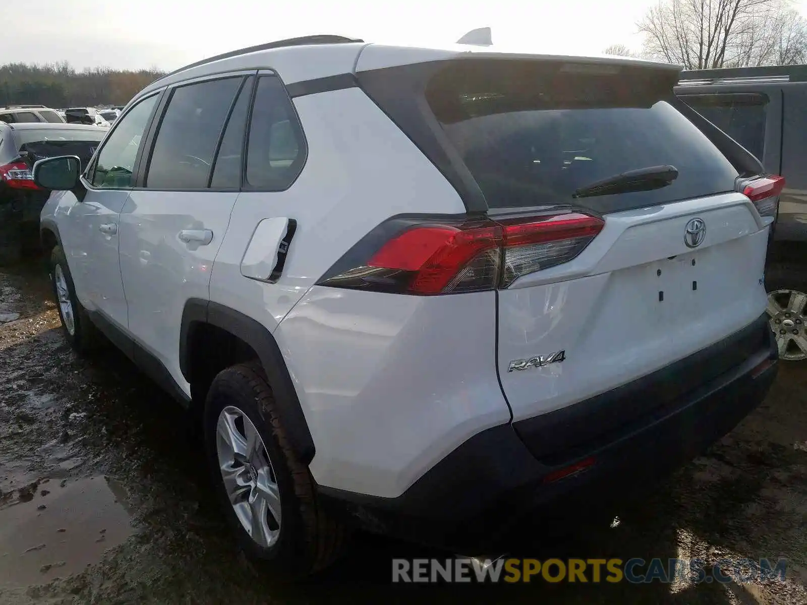 3 Photograph of a damaged car 2T3W1RFV4KW013945 TOYOTA RAV4 2019