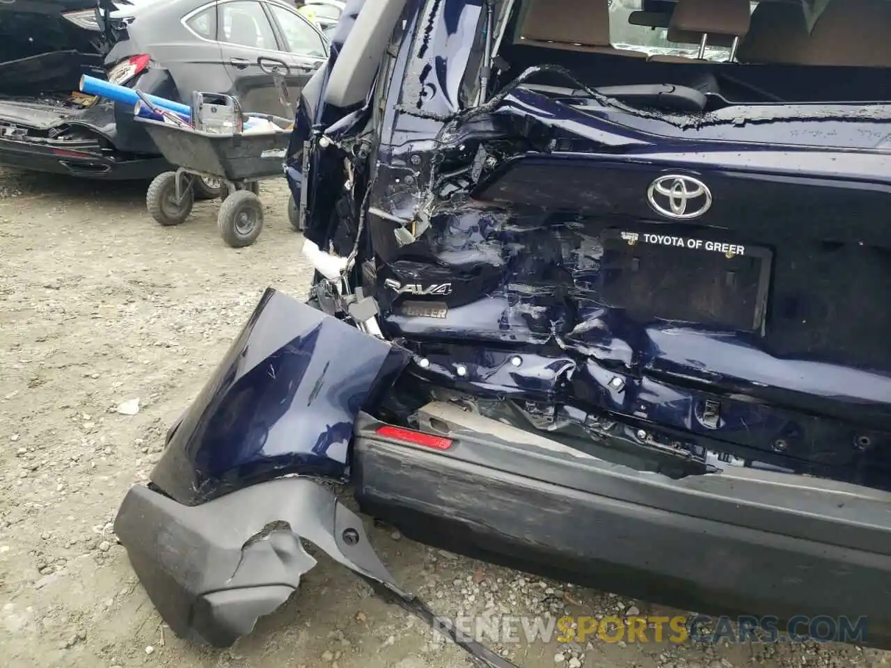 9 Photograph of a damaged car 2T3W1RFV4KW014450 TOYOTA RAV4 2019