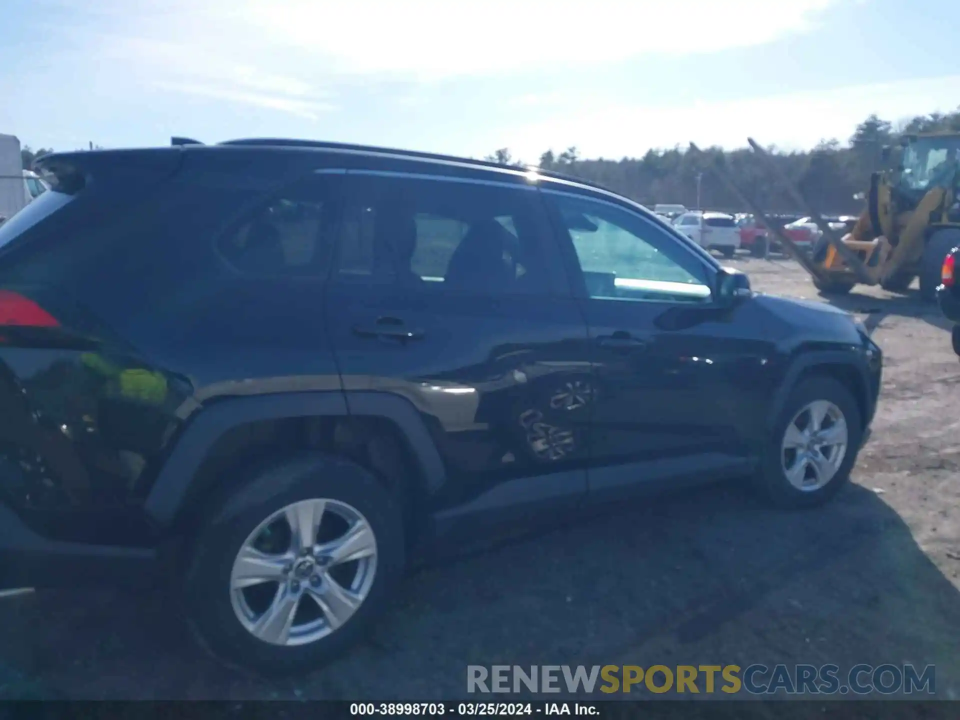 14 Photograph of a damaged car 2T3W1RFV4KW015288 TOYOTA RAV4 2019