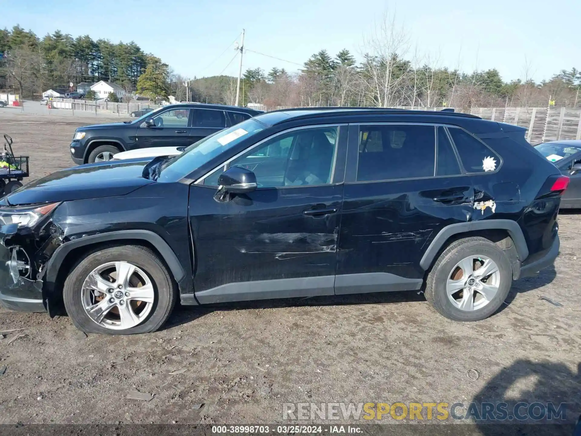 15 Photograph of a damaged car 2T3W1RFV4KW015288 TOYOTA RAV4 2019