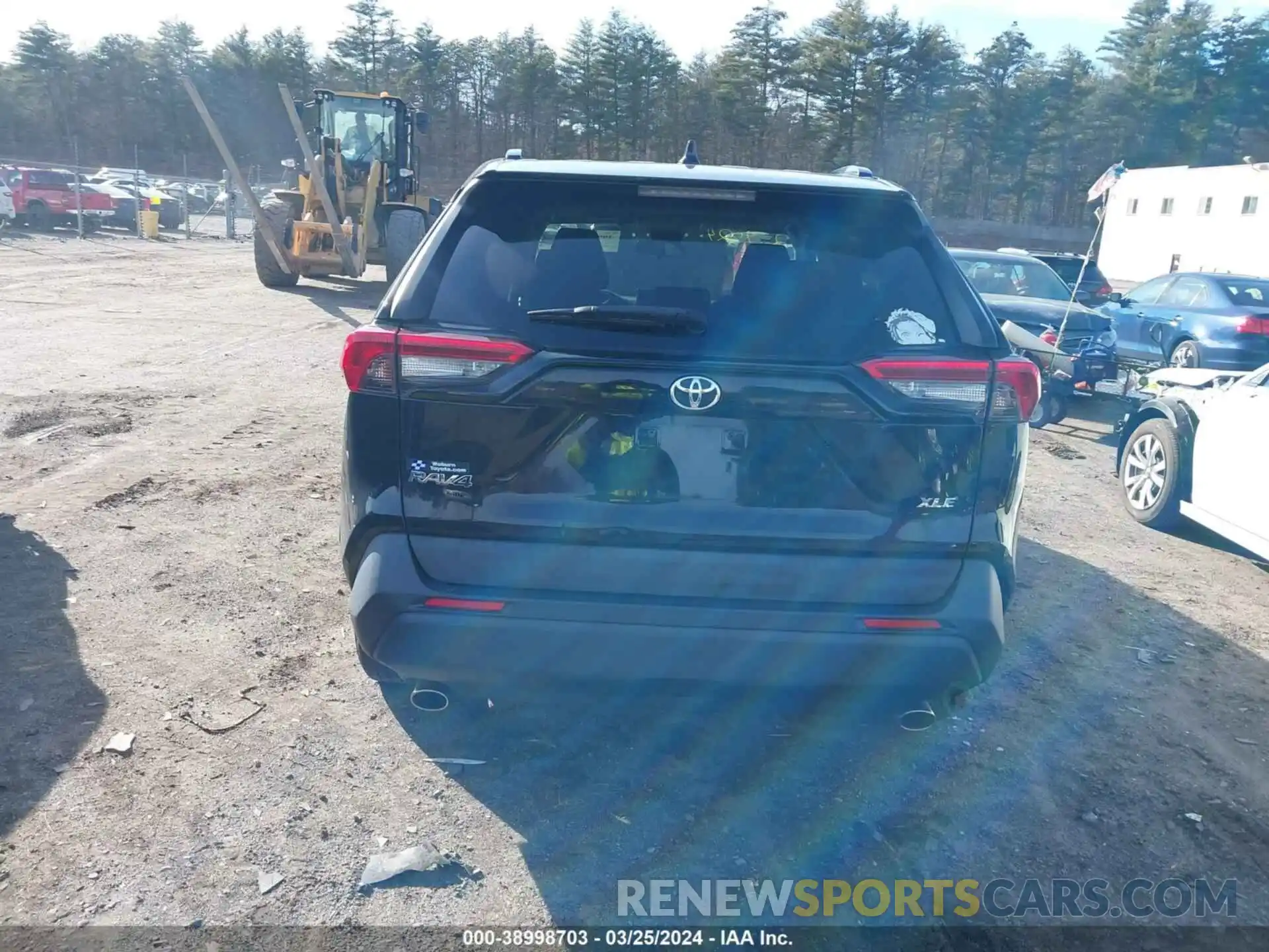 17 Photograph of a damaged car 2T3W1RFV4KW015288 TOYOTA RAV4 2019