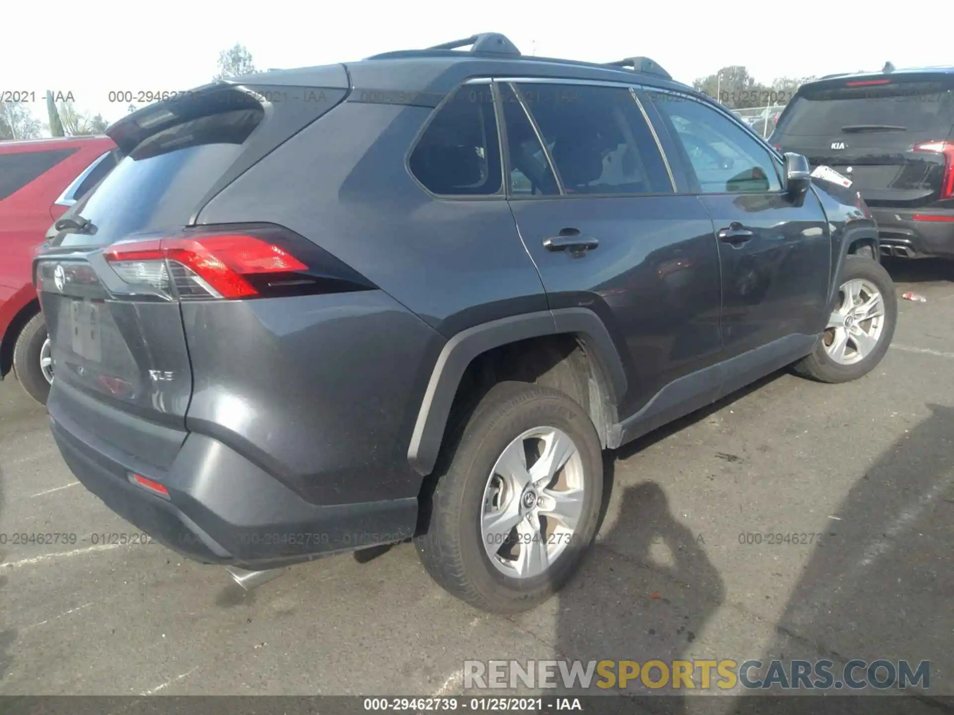 4 Photograph of a damaged car 2T3W1RFV4KW016313 TOYOTA RAV4 2019