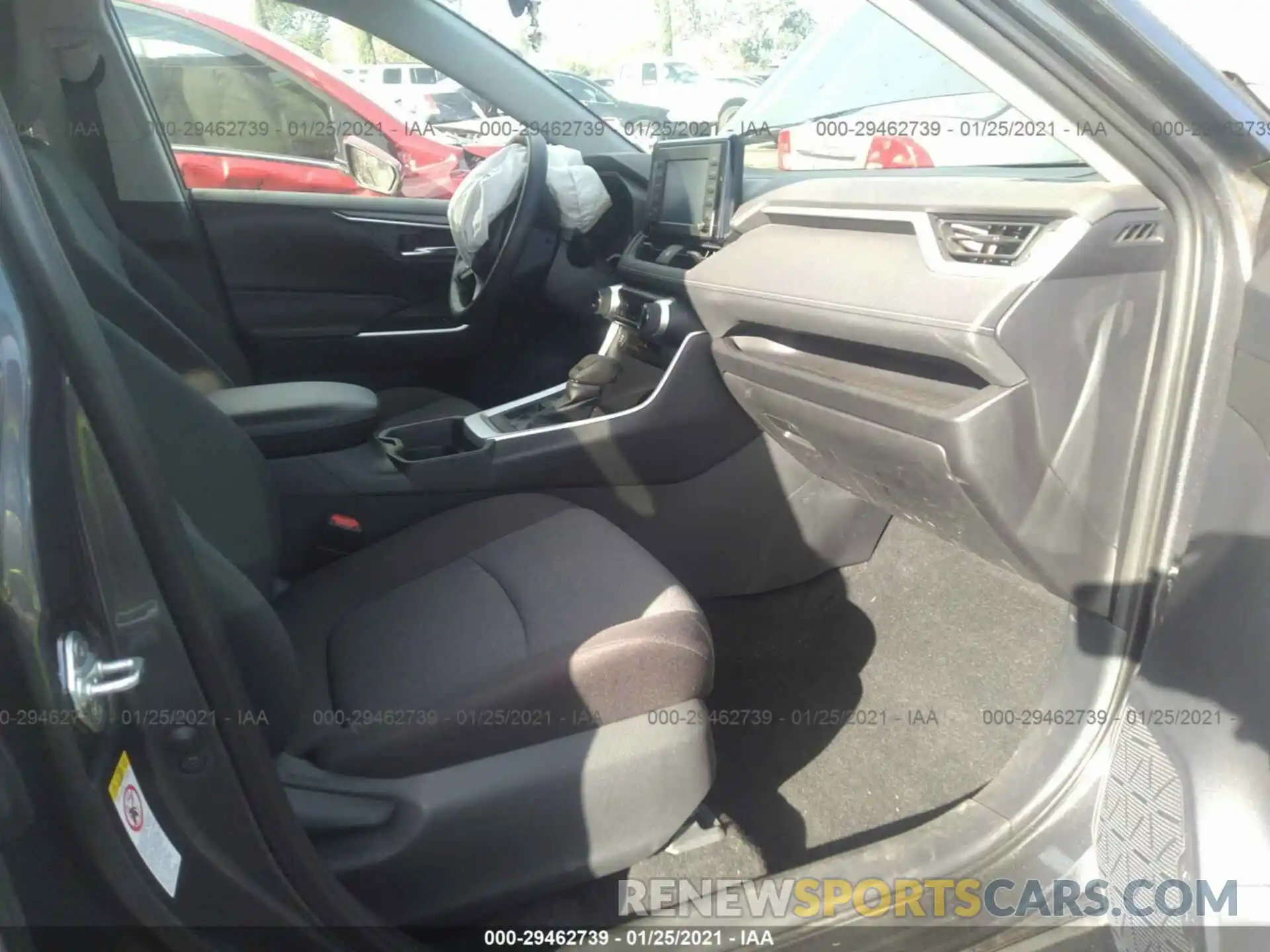 5 Photograph of a damaged car 2T3W1RFV4KW016313 TOYOTA RAV4 2019