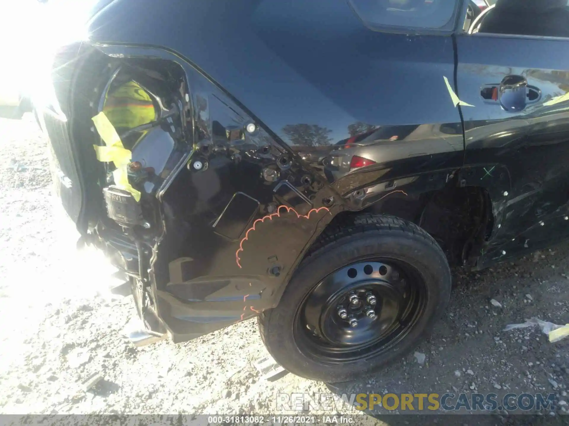 6 Photograph of a damaged car 2T3W1RFV4KW018059 TOYOTA RAV4 2019