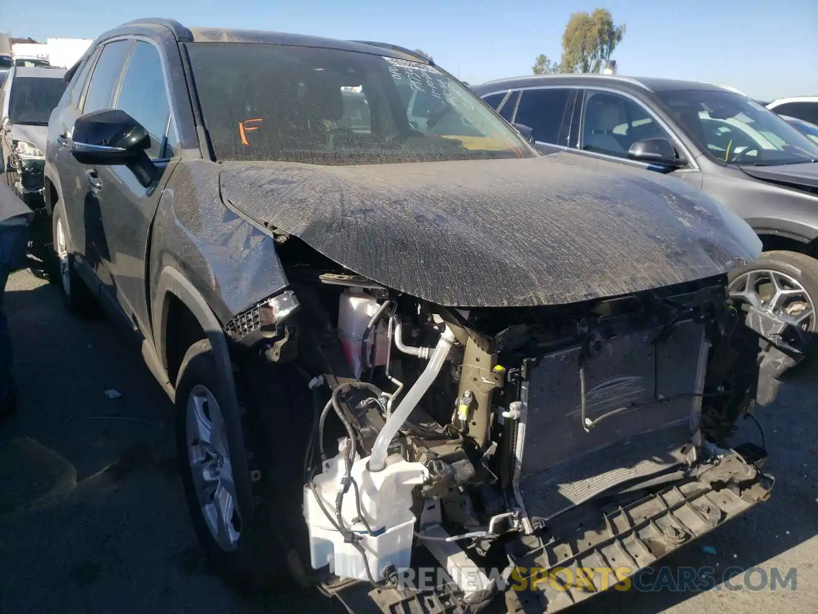 1 Photograph of a damaged car 2T3W1RFV4KW018563 TOYOTA RAV4 2019