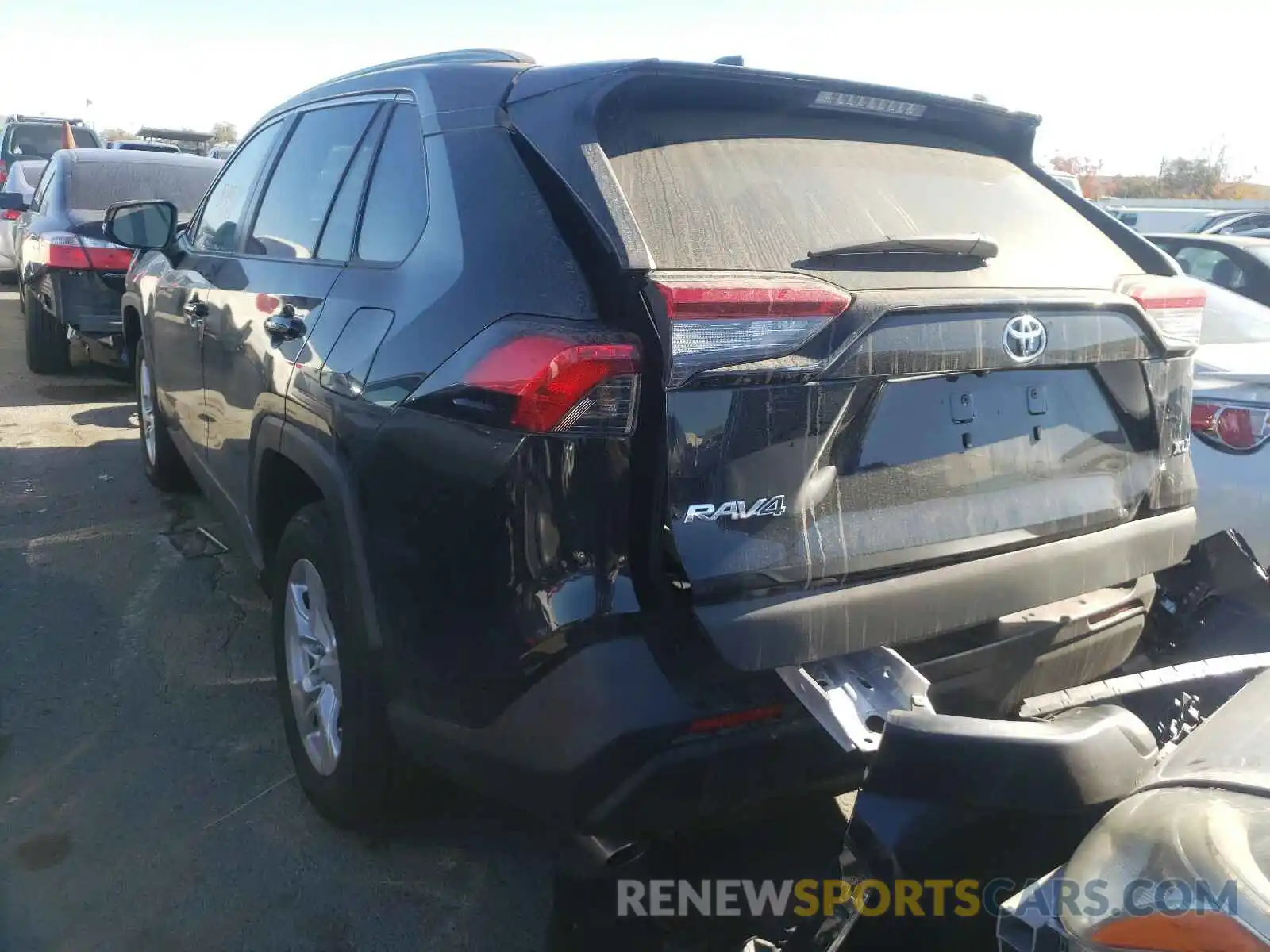 3 Photograph of a damaged car 2T3W1RFV4KW018563 TOYOTA RAV4 2019