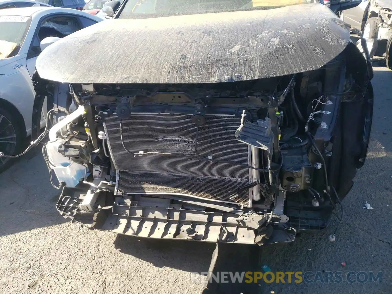 9 Photograph of a damaged car 2T3W1RFV4KW018563 TOYOTA RAV4 2019