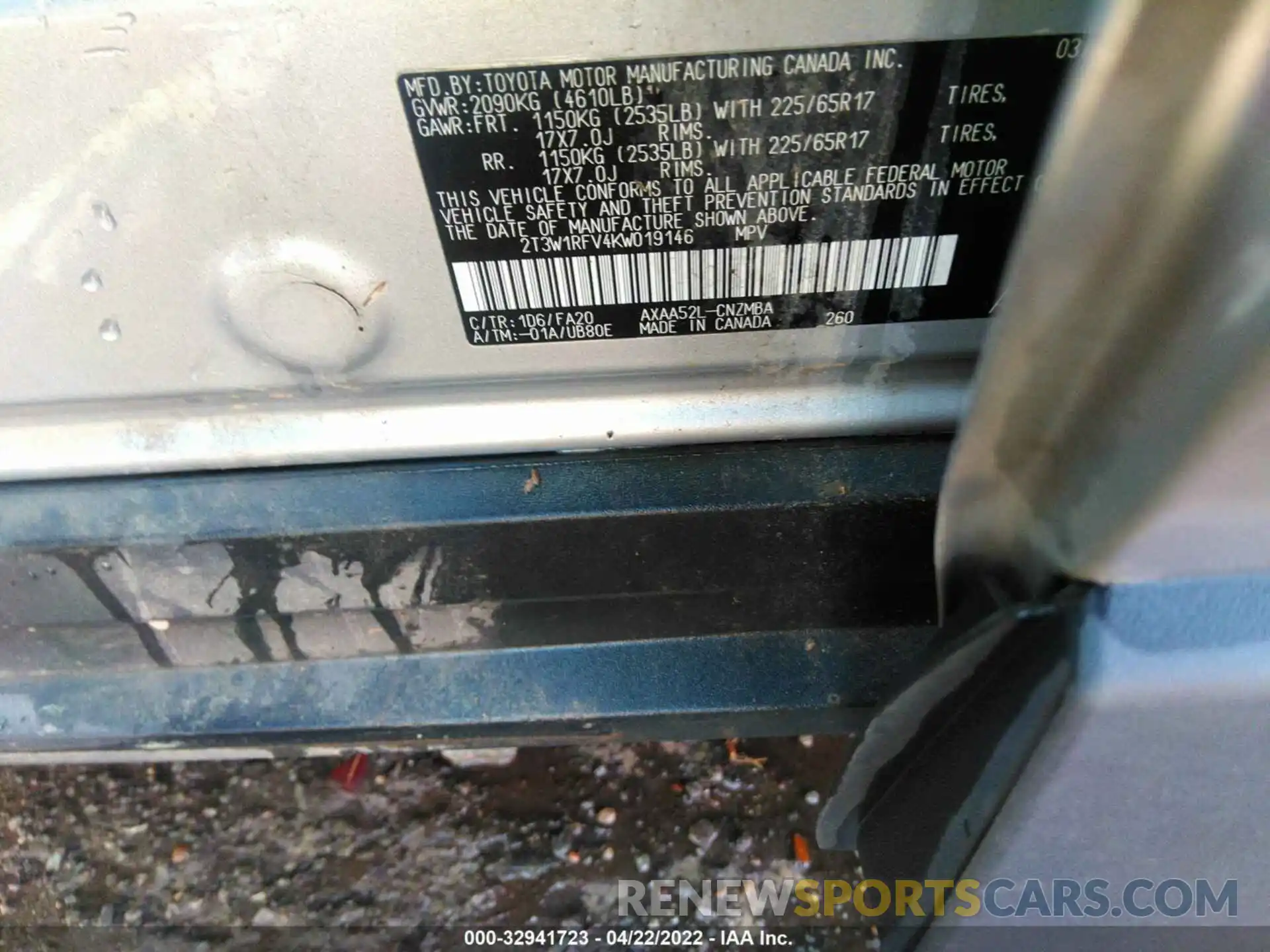 9 Photograph of a damaged car 2T3W1RFV4KW019146 TOYOTA RAV4 2019