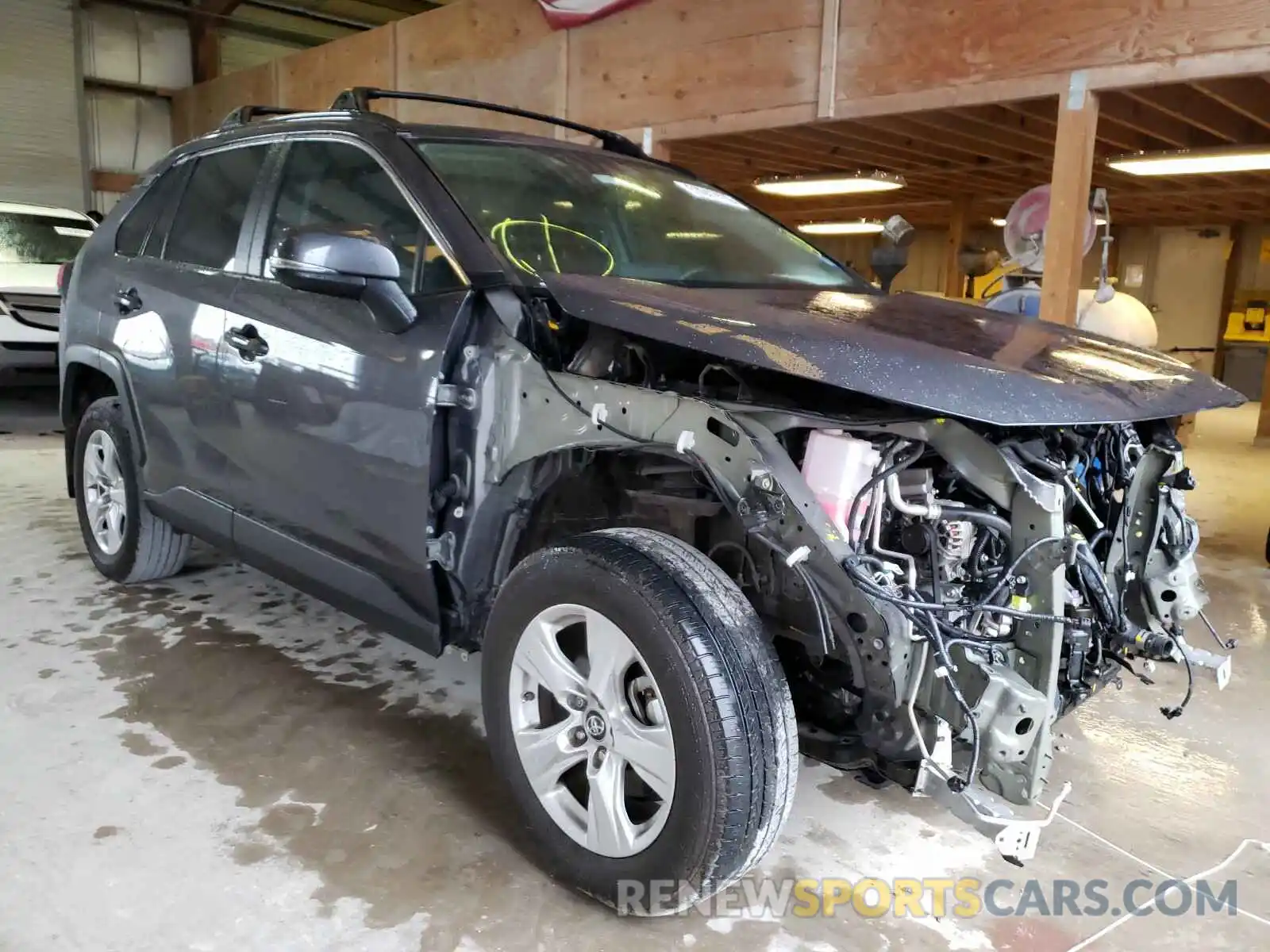 1 Photograph of a damaged car 2T3W1RFV4KW021267 TOYOTA RAV4 2019