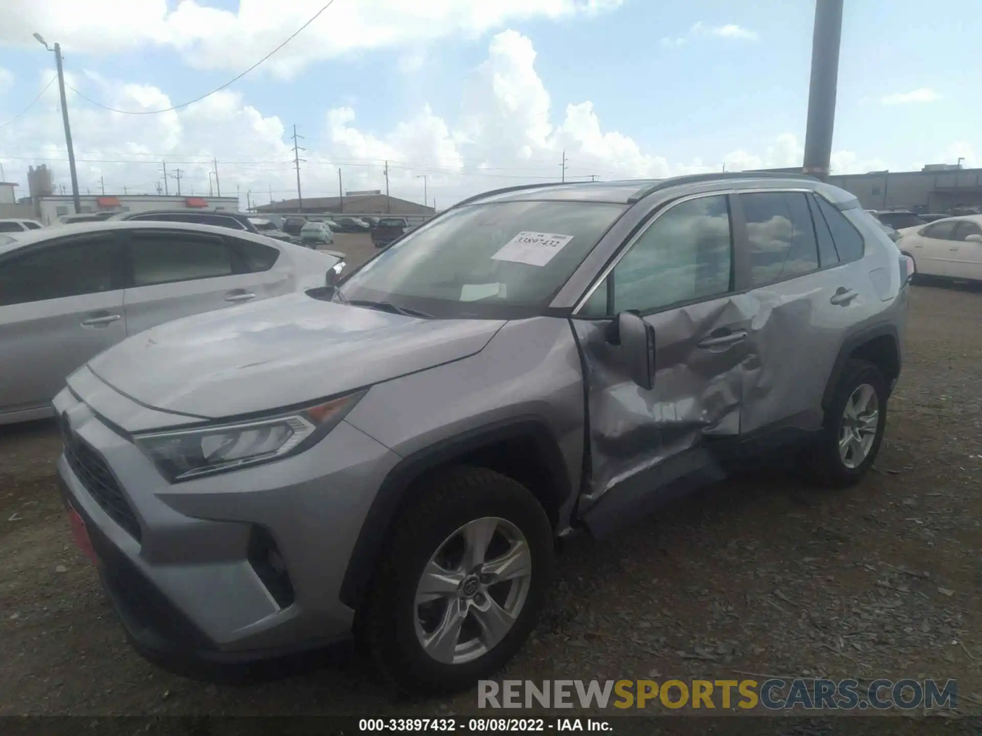 2 Photograph of a damaged car 2T3W1RFV4KW026677 TOYOTA RAV4 2019