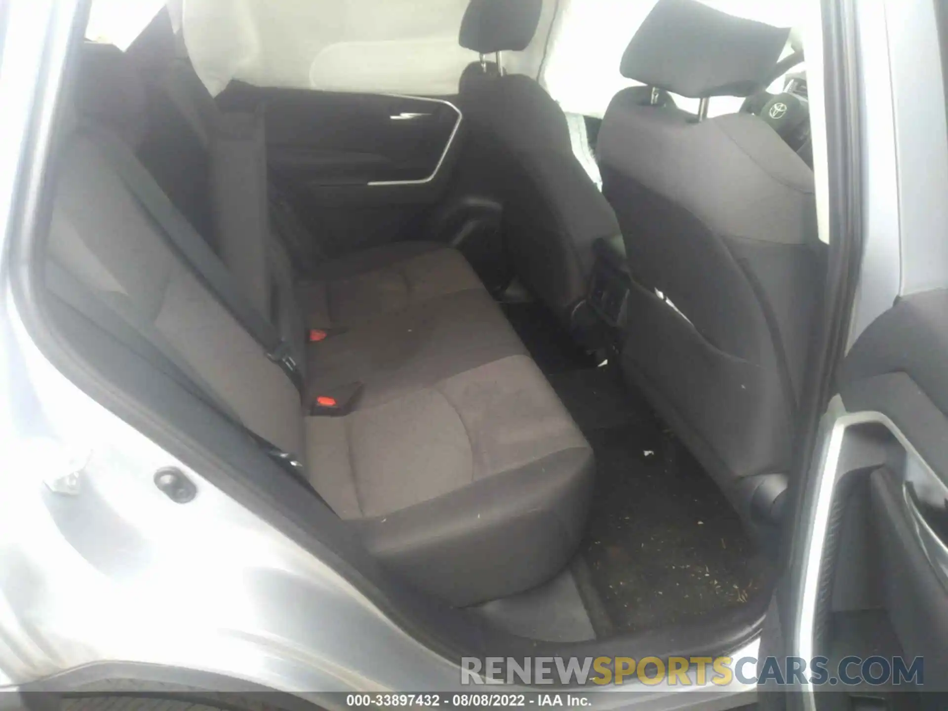 8 Photograph of a damaged car 2T3W1RFV4KW026677 TOYOTA RAV4 2019