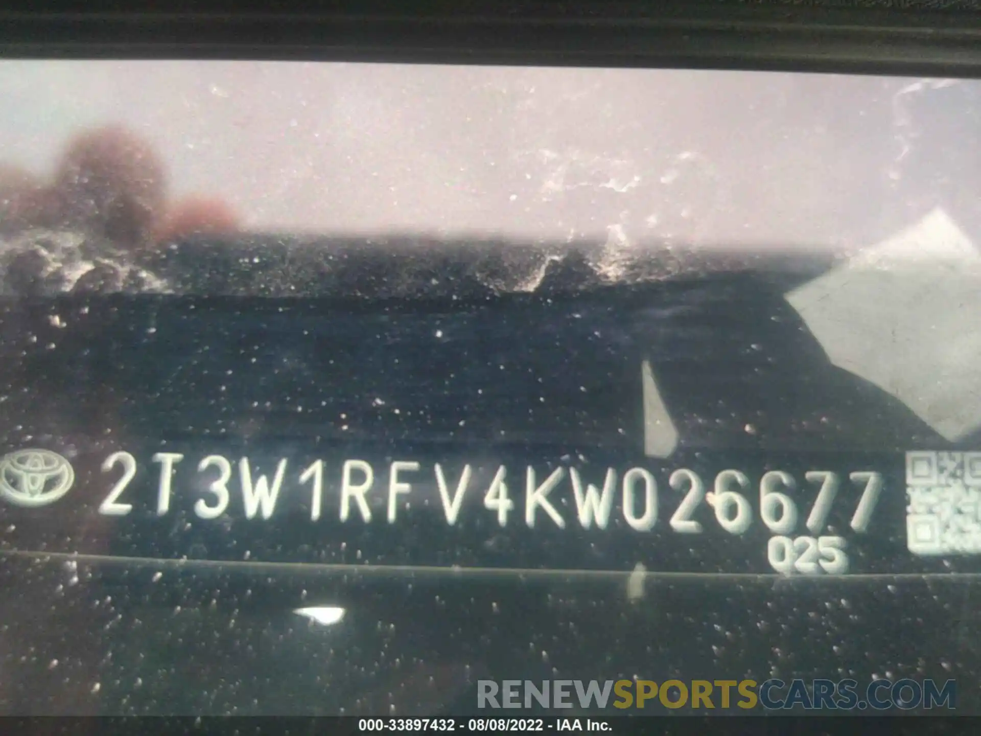 9 Photograph of a damaged car 2T3W1RFV4KW026677 TOYOTA RAV4 2019