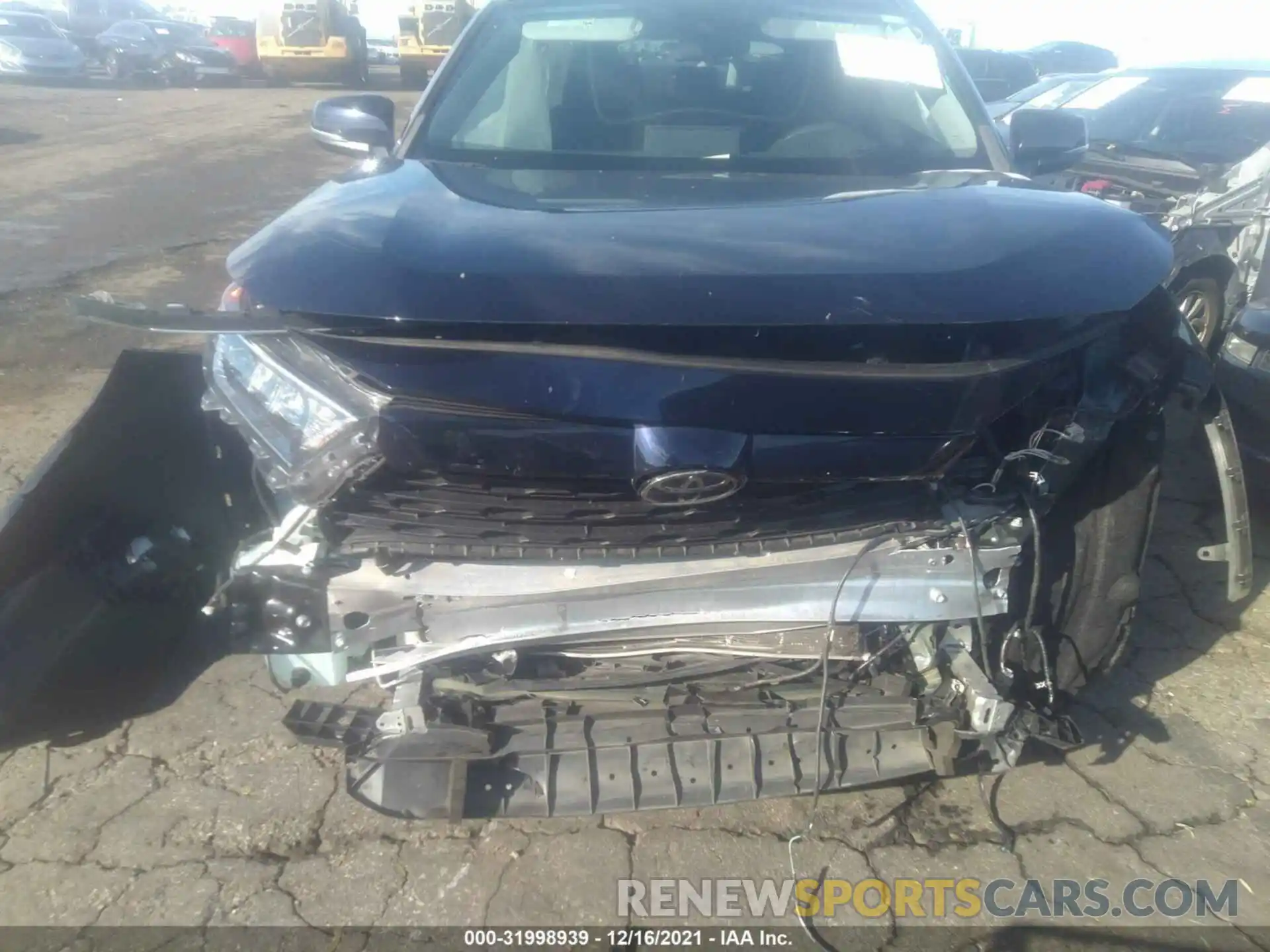 6 Photograph of a damaged car 2T3W1RFV4KW028767 TOYOTA RAV4 2019